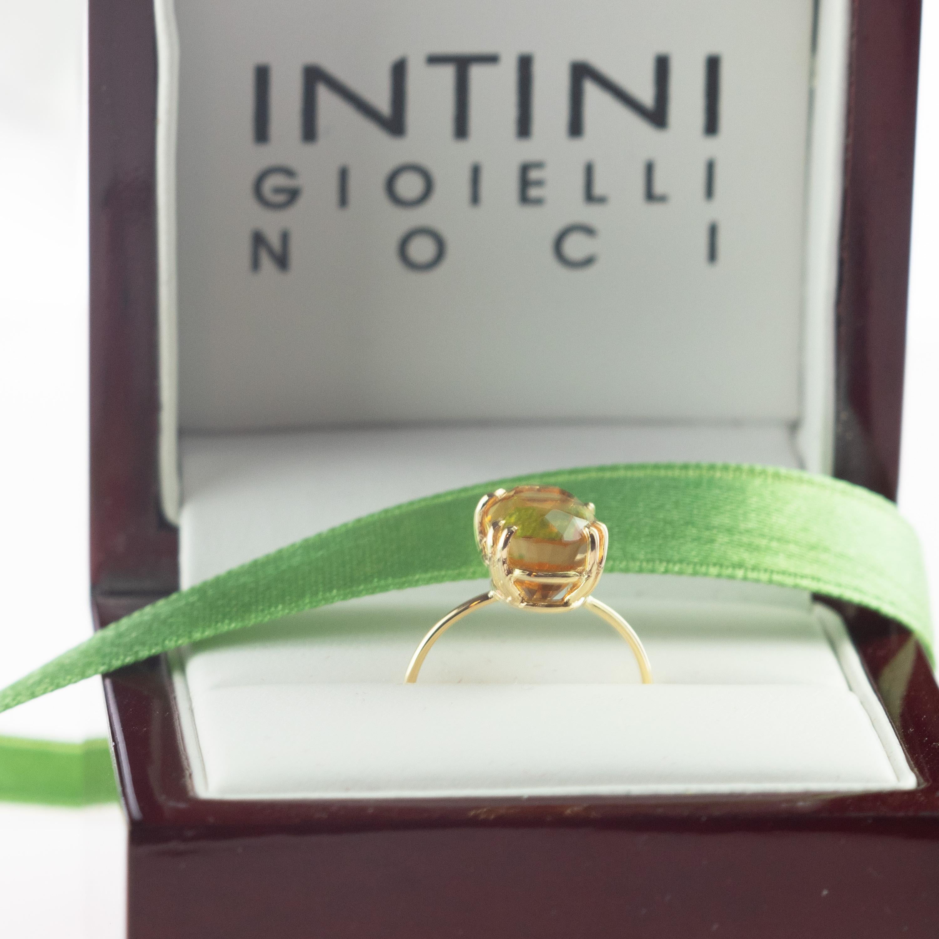 Artiste Intini Jewels Bague cocktail en or jaune 18 carats, quartz et citrine naturelle, faite à la main en vente