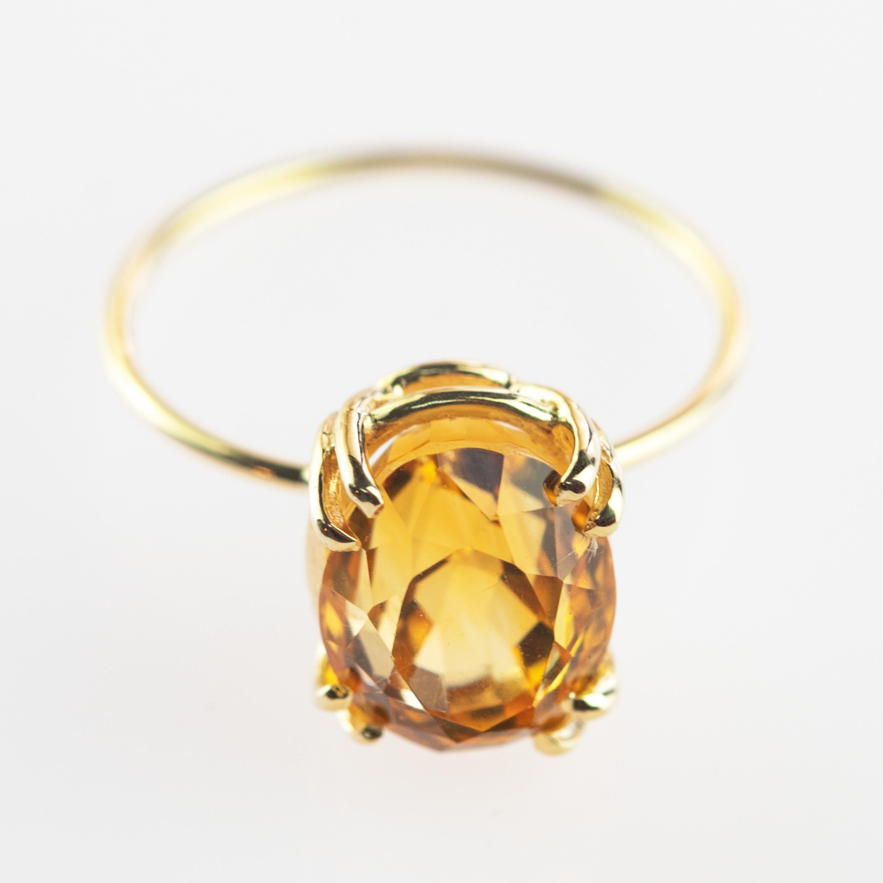 Taille ovale Intini Jewels Bague cocktail en or jaune 18 carats, quartz et citrine naturelle, faite à la main en vente