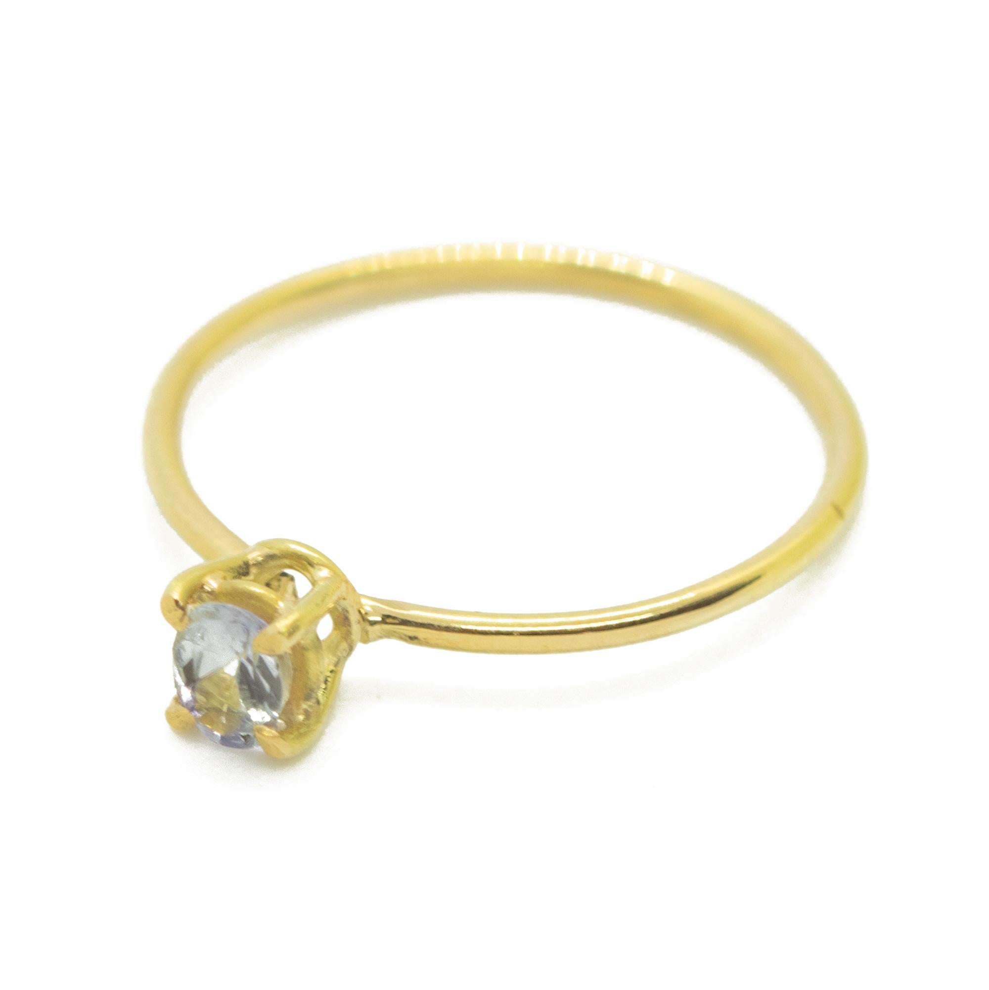 Intini Jewels Cocktail-Midi-Ring aus 18 Karat Gelbgold mit blauem Saphir im Ovalschliff (Moderne) im Angebot