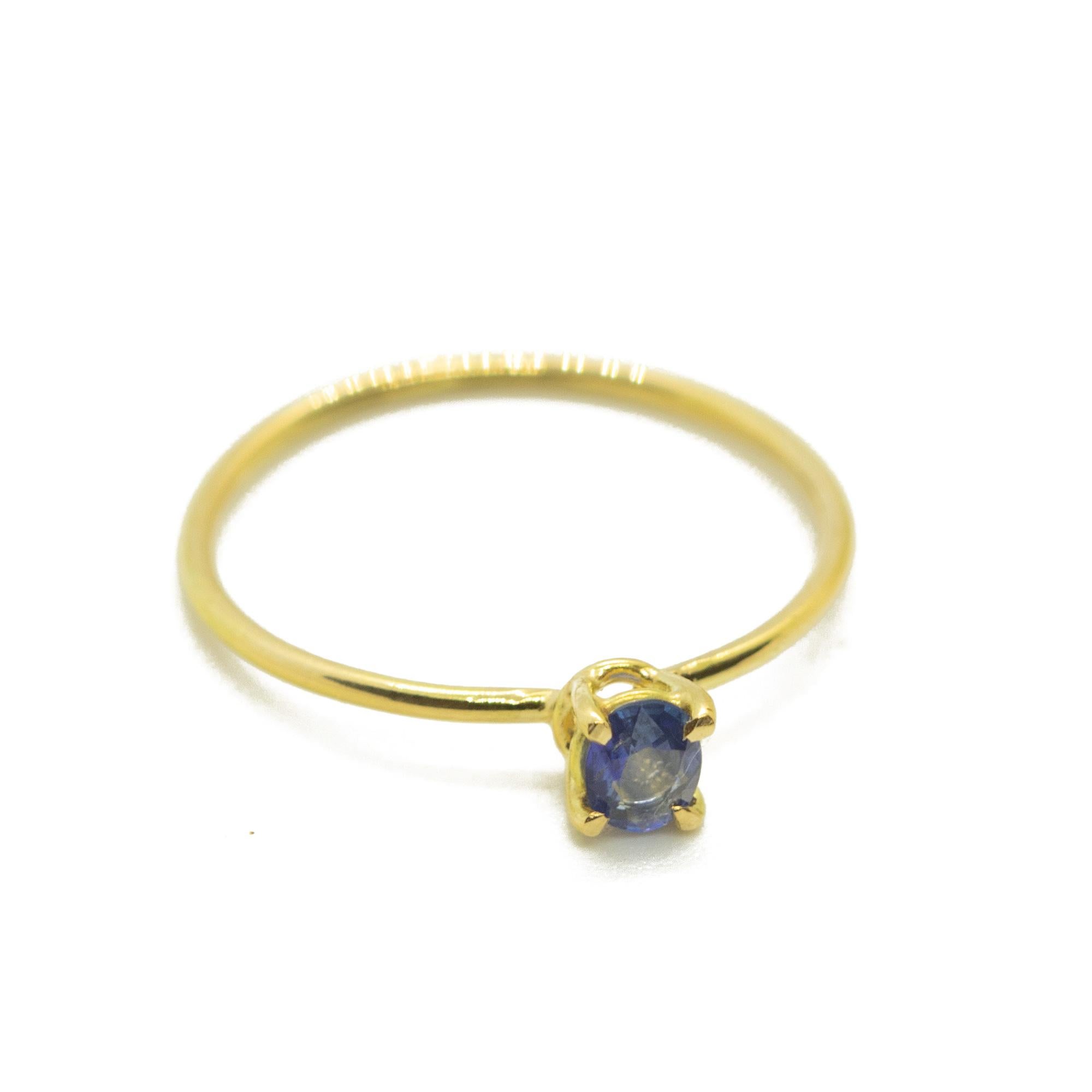 Intini Jewels Cocktail-Midi-Ring aus 18 Karat Gelbgold mit blauem Saphir im Ovalschliff für Damen oder Herren im Angebot