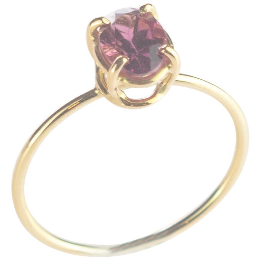 Intini Jewels Bague cocktail chic en or jaune 18 carats avec rubellite ovale, faite à la main en vente