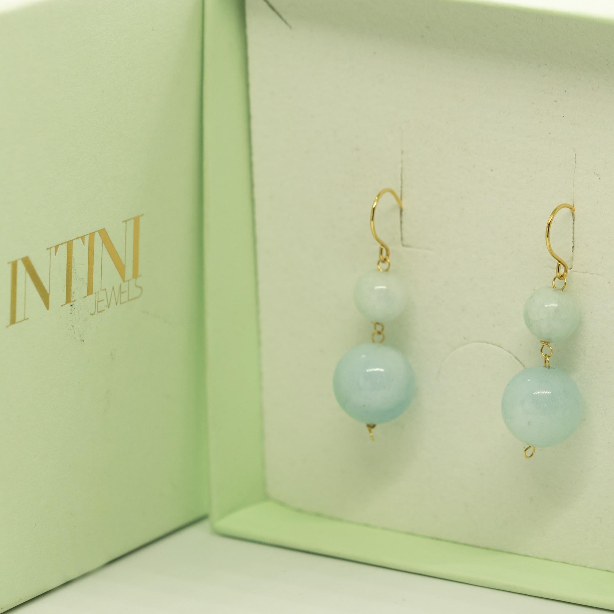 Intini Jewels Boucles d'oreilles chandelier en or jaune 18 carats avec aigue-marine naturelle ronde Pour femmes en vente