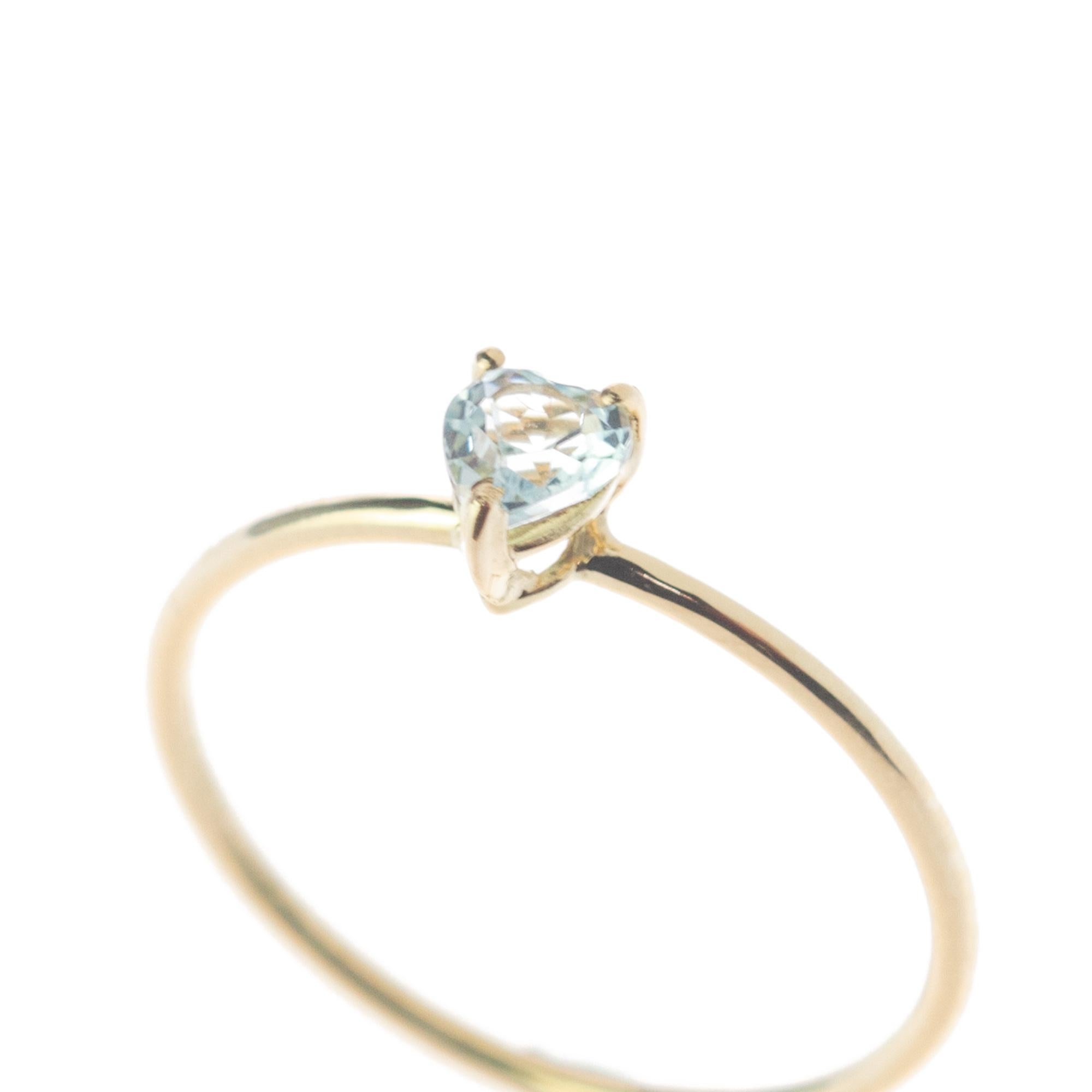 Taille cœur Intini Jewels Bague cocktail chic en or jaune 18 carats avec topaze ronde, faite à la main en vente