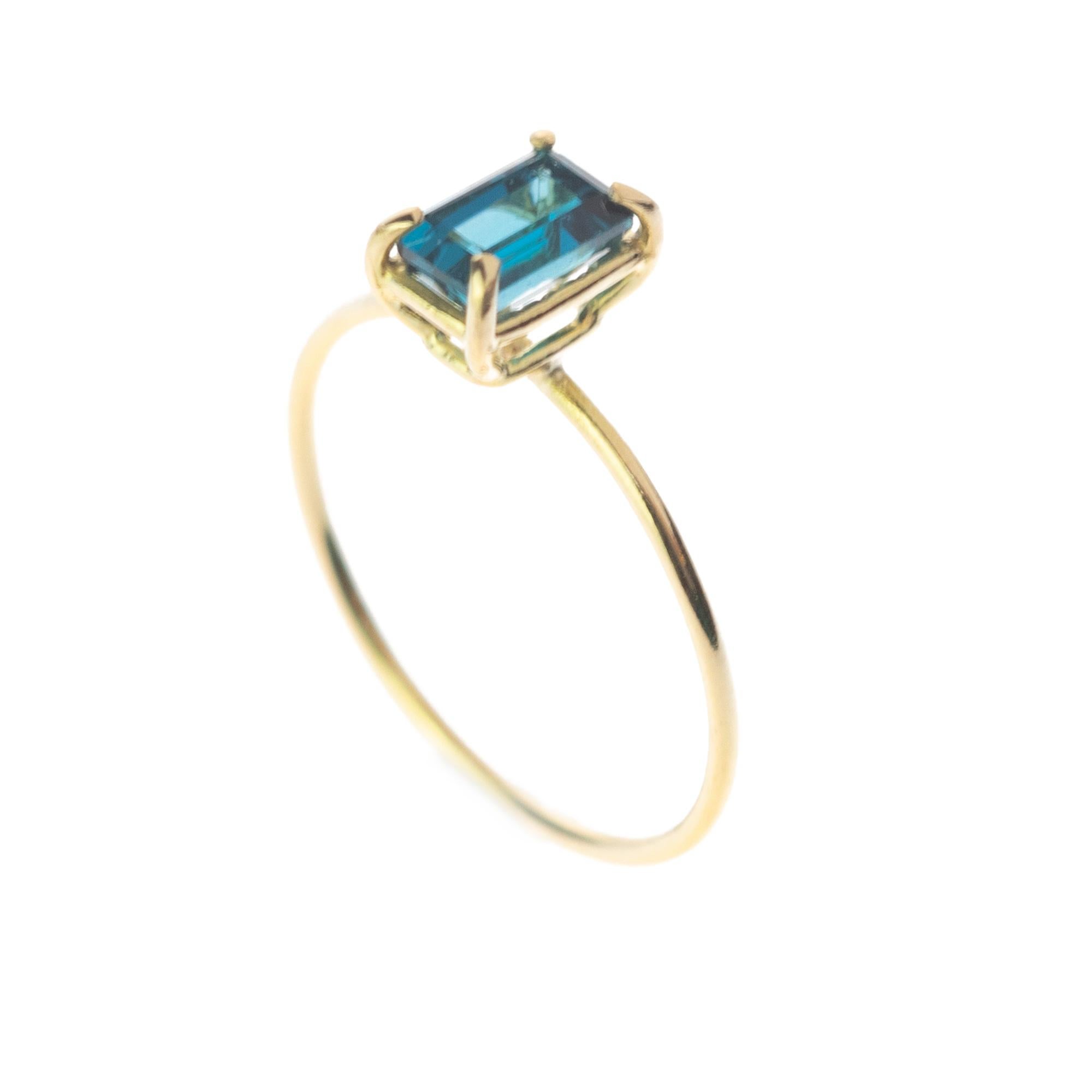 Intini Jewels Bague cocktail chic rectangulaire en or jaune 18 carats et topaze, faite à la main Neuf - En vente à Milano, IT