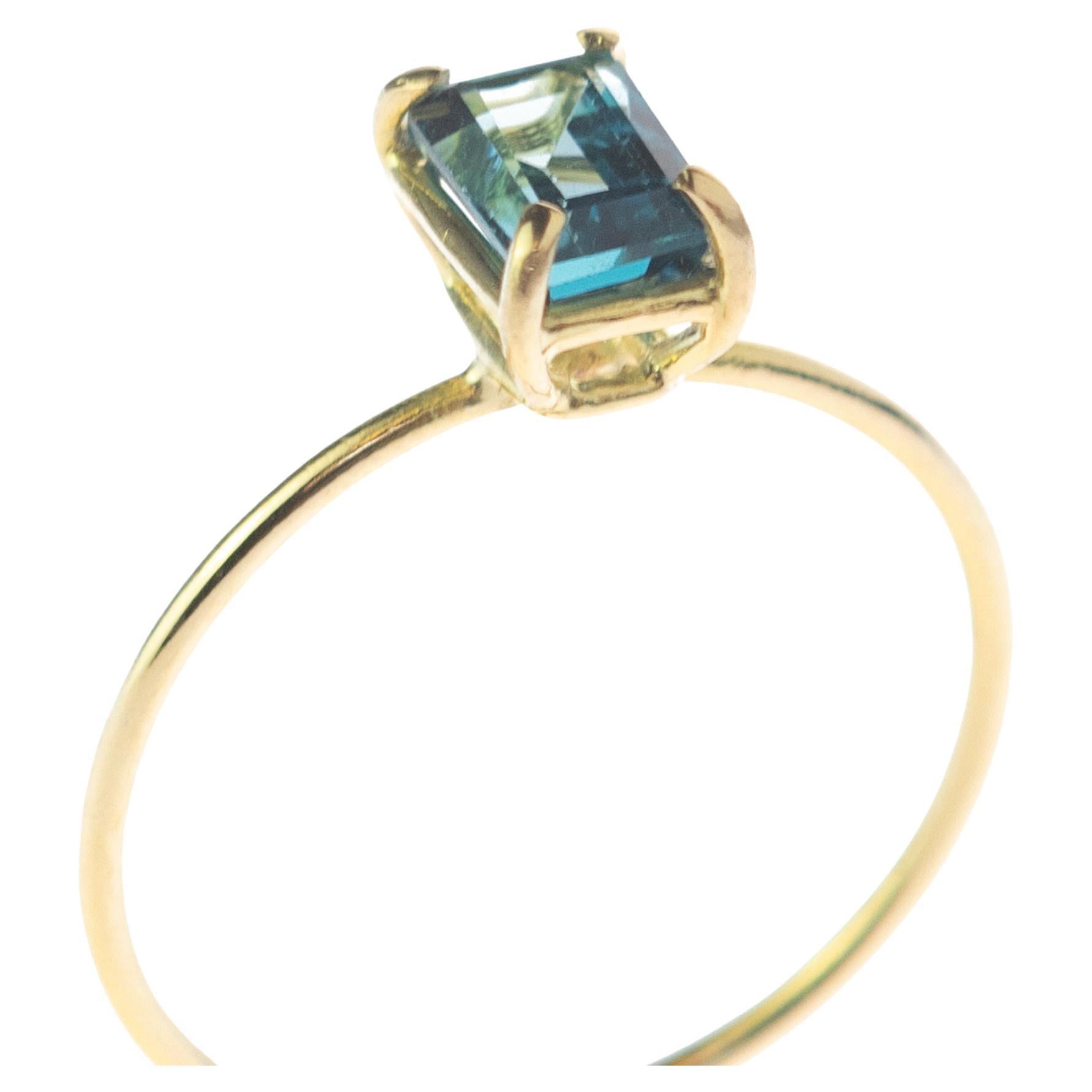 Intini Jewels Bague cocktail chic rectangulaire en or jaune 18 carats et topaze, faite à la main en vente