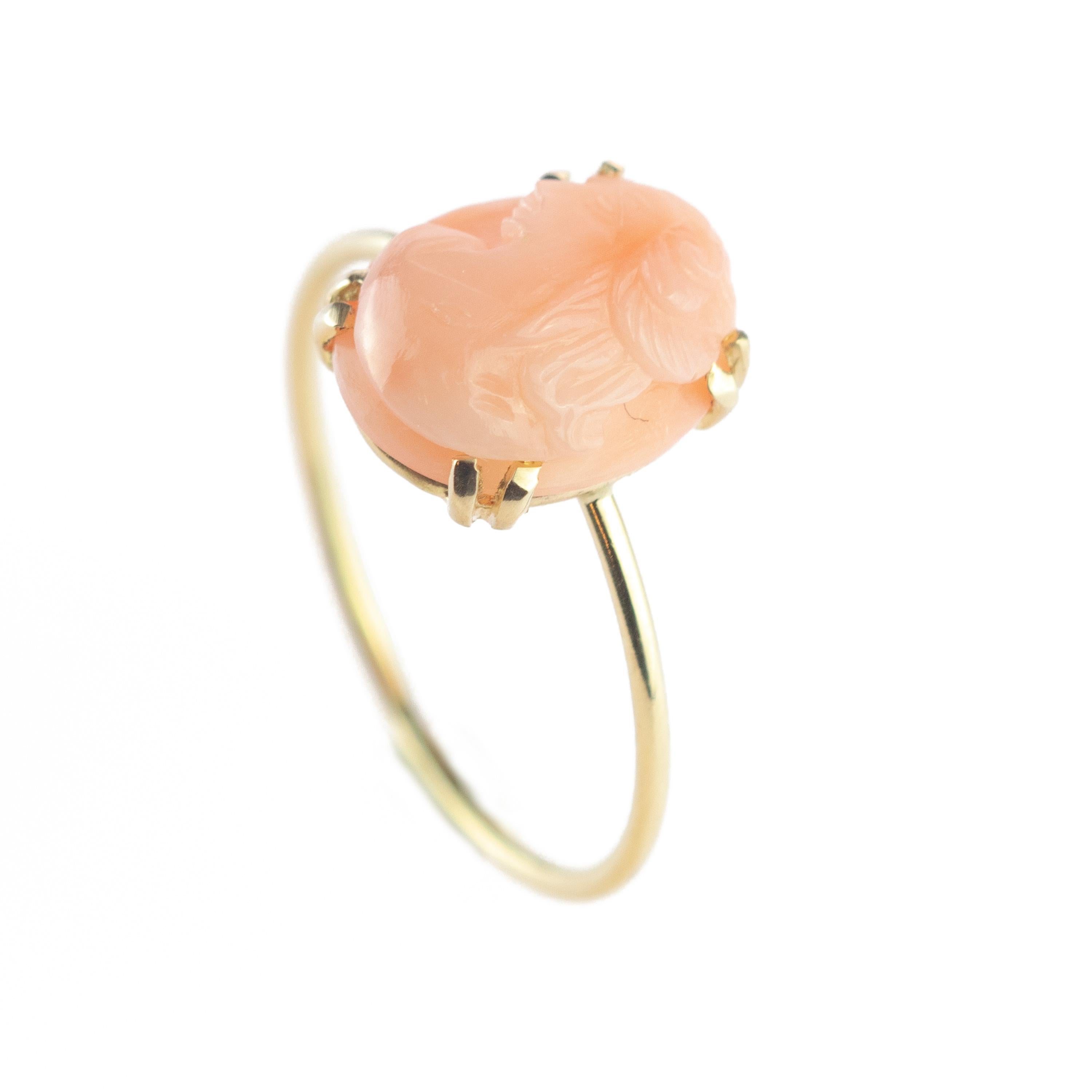 Artisan Intini Jewels 1.5 Carat Pink Cammeo Coral 18 Karat Gold Oval Handmade Chic Ring For Sale