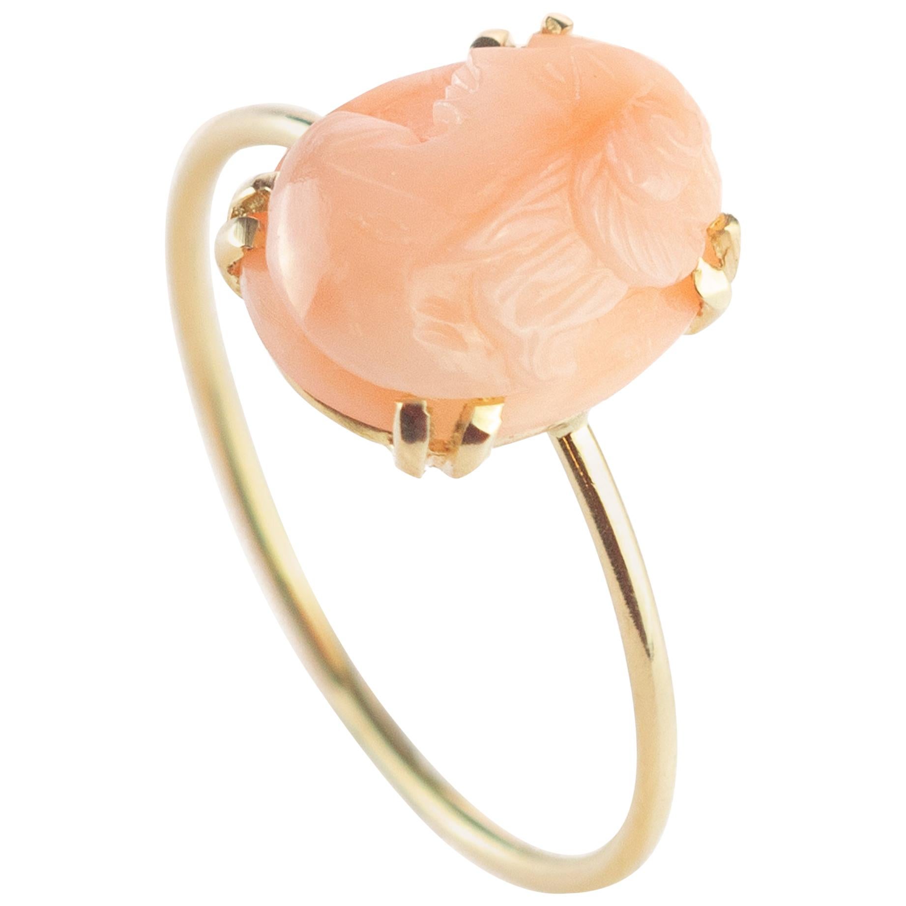 Intini Jewels 1.5 Carat Pink Cammeo Coral 18 Karat Gold Oval Handmade Chic Ring For Sale