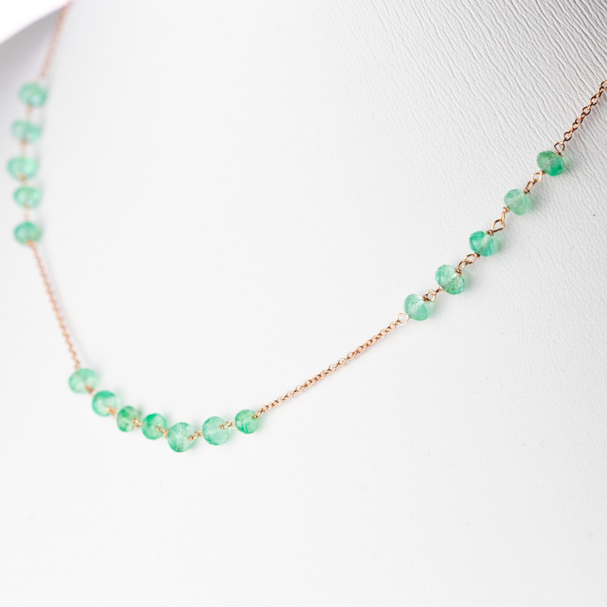 Intini Jewels, collana fatta a mano con catena d'oro 9 carati e perline di smeraldo a rondelle in vendita 3