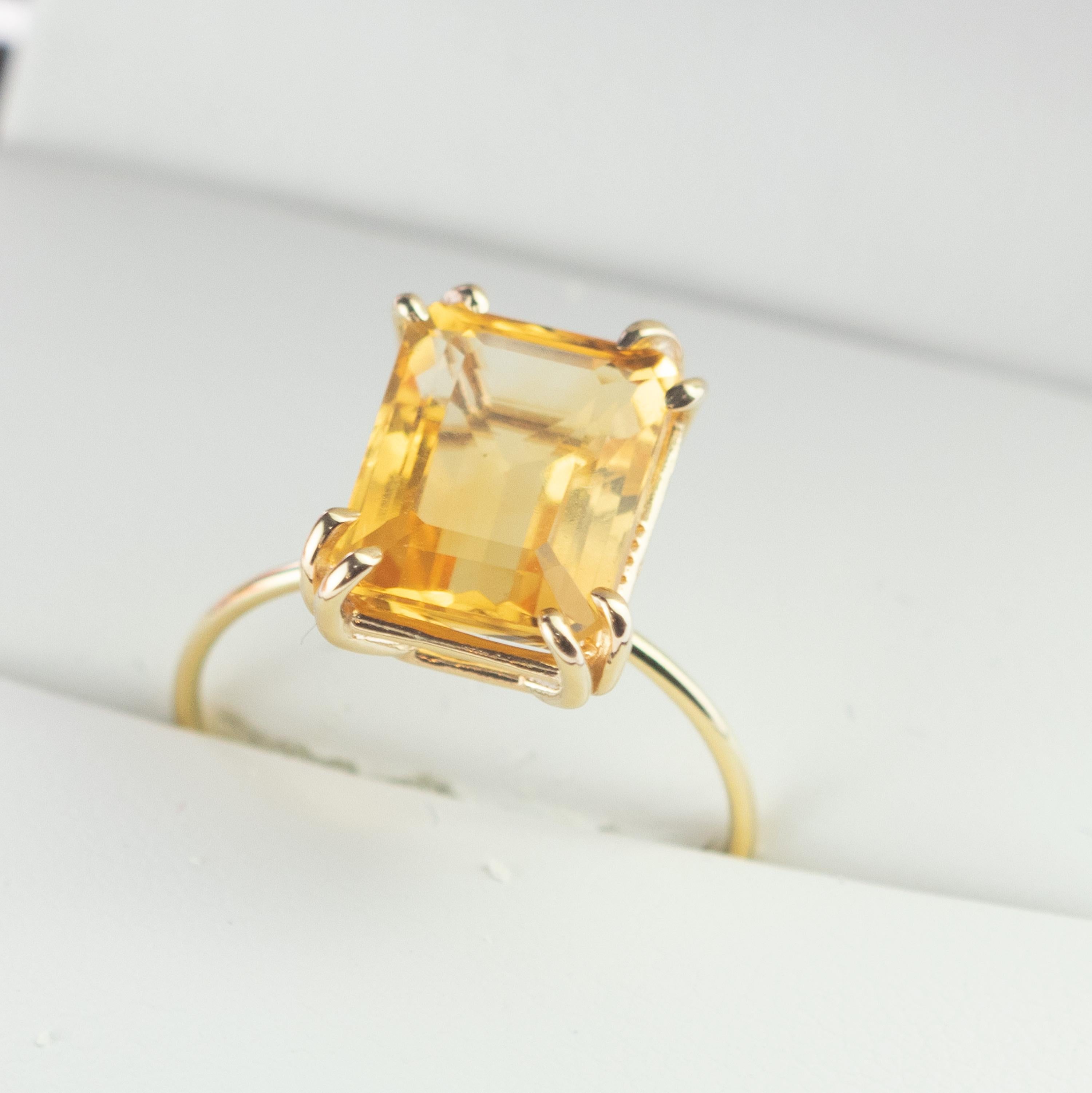 Women's or Men's Intini Jewels 9 Karat Yellow Gold Natural Citrine Quartz Cocktail Handmade Ring For Sale