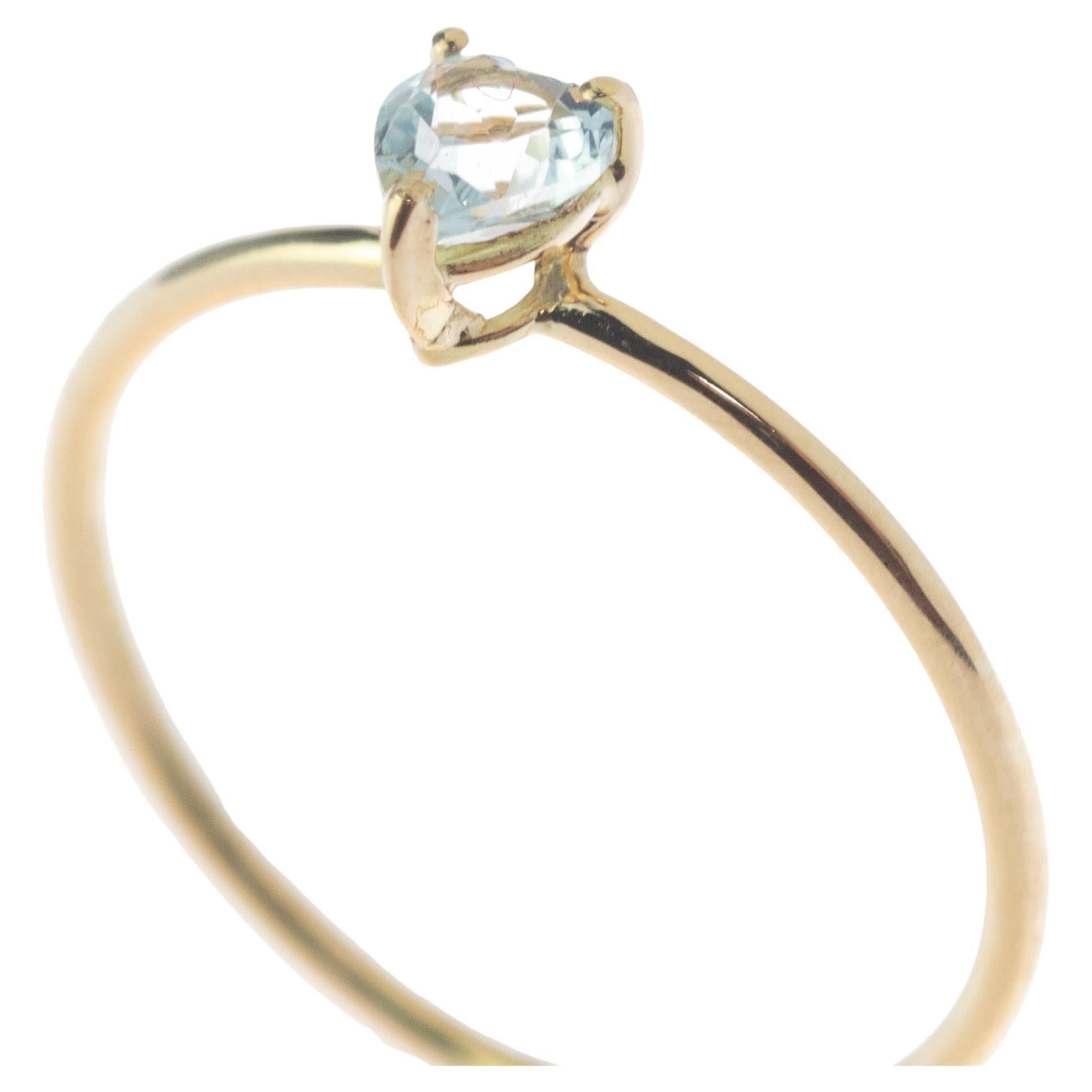 Intini Jewels Bague cocktail chic en or jaune 9 carats avec topaze ronde, faite à la main en vente 1