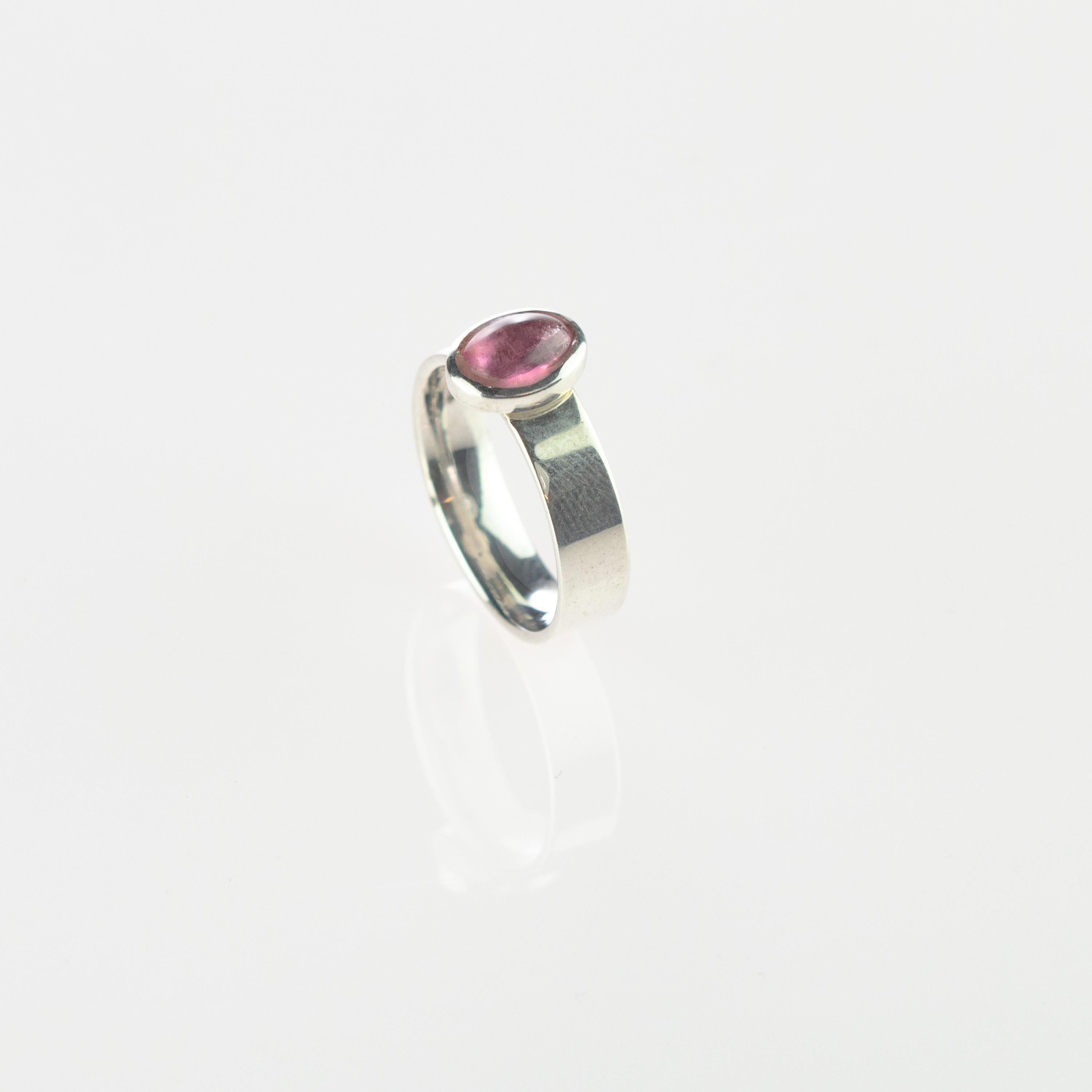 Art Deco Intini Jewels 925 Sterling Silver Pink Purple Tourmaline Oval Cabochon Ring For Sale