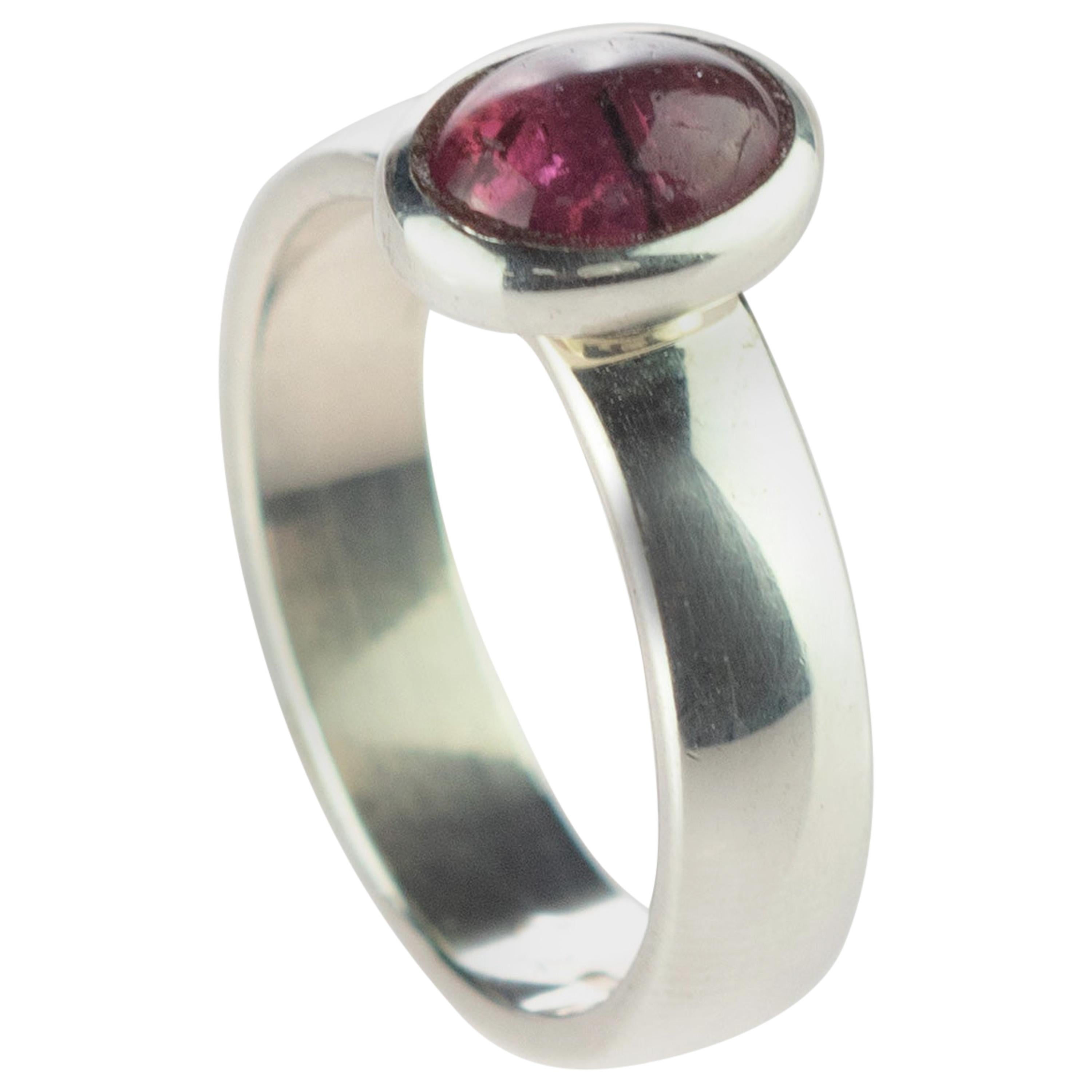 Intini Jewels 925 Sterling Silver Purple Tourmaline Cabochon Oval Cocktail Ring For Sale