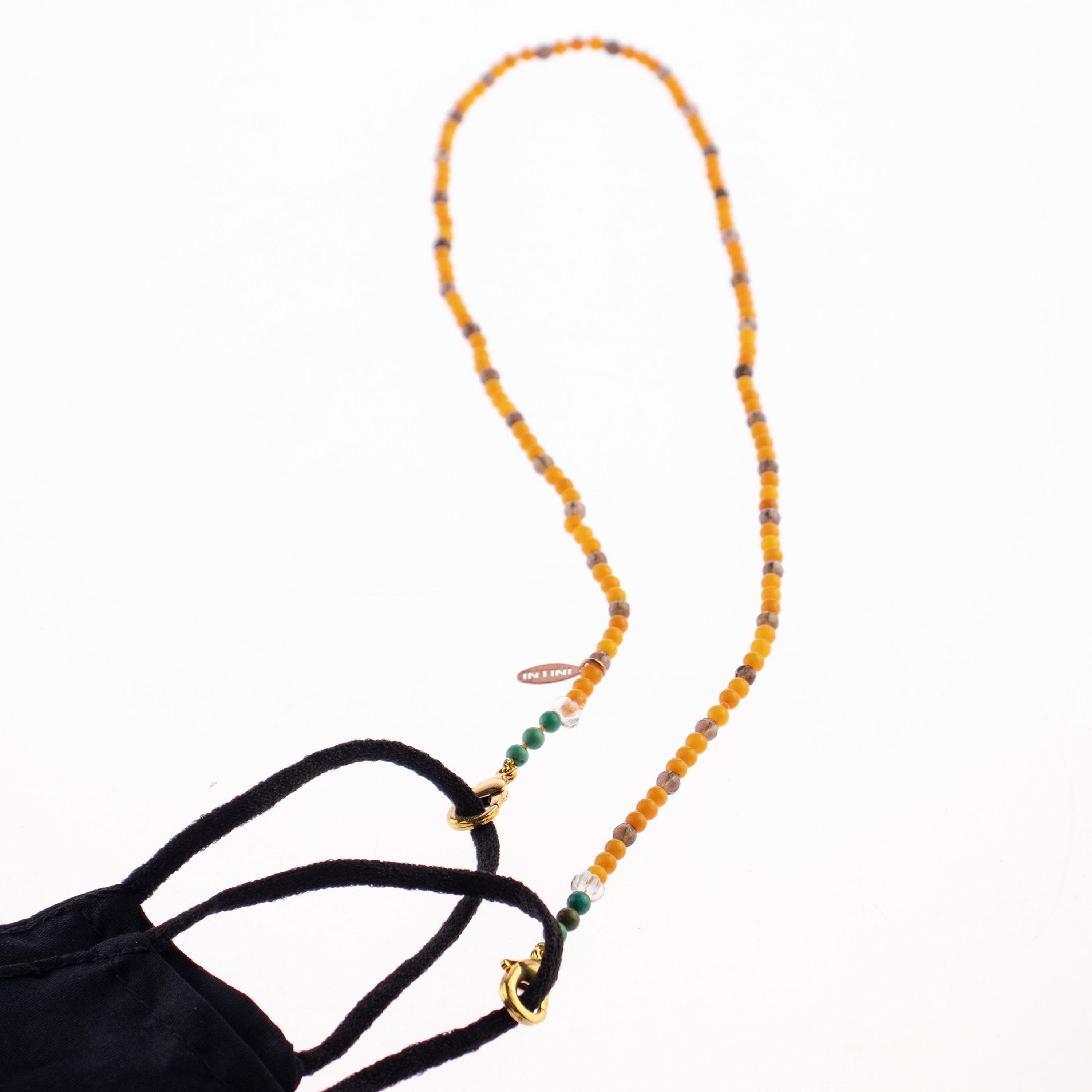 Now face masks are part of our daily necessities, carry yours whenever you want and wherever you go and avoid having your mask dangling off one ear or around your chin! Keep your mask close with this beaded chain and avoid putting it on the table or