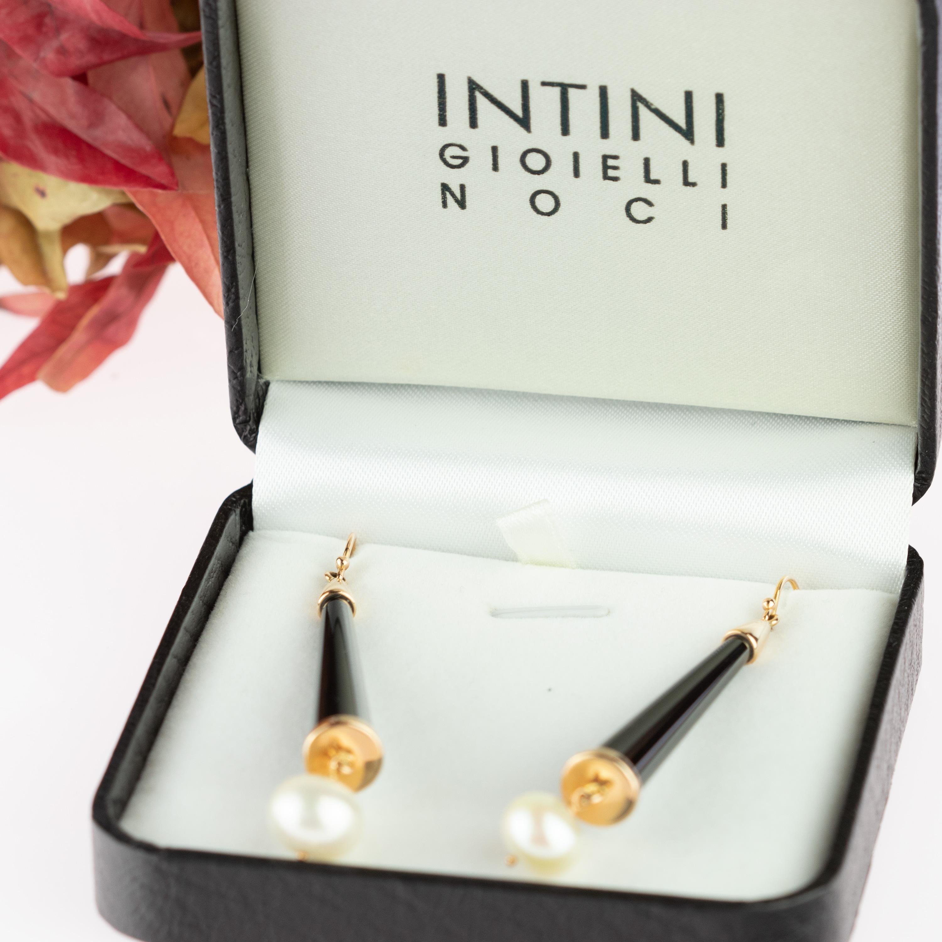 Intini Jewels Black Onyx Cone Freshwater Pearls 18 Karat Gold Dangle Earrings In New Condition For Sale In Milano, IT
