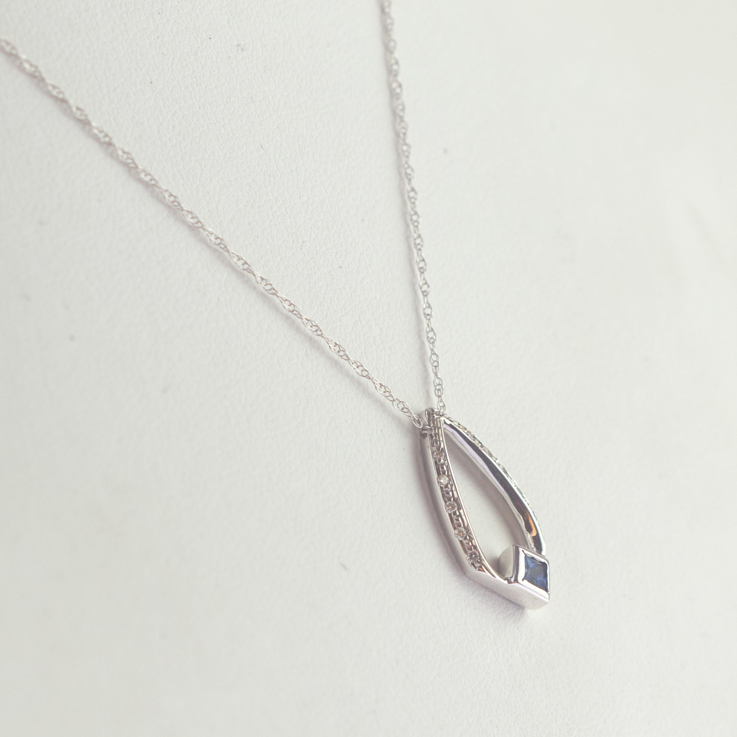 Romantic Intini Jewels Blue Sapphire Diamond 18 Carat White Gold Pendant Chain Necklace For Sale