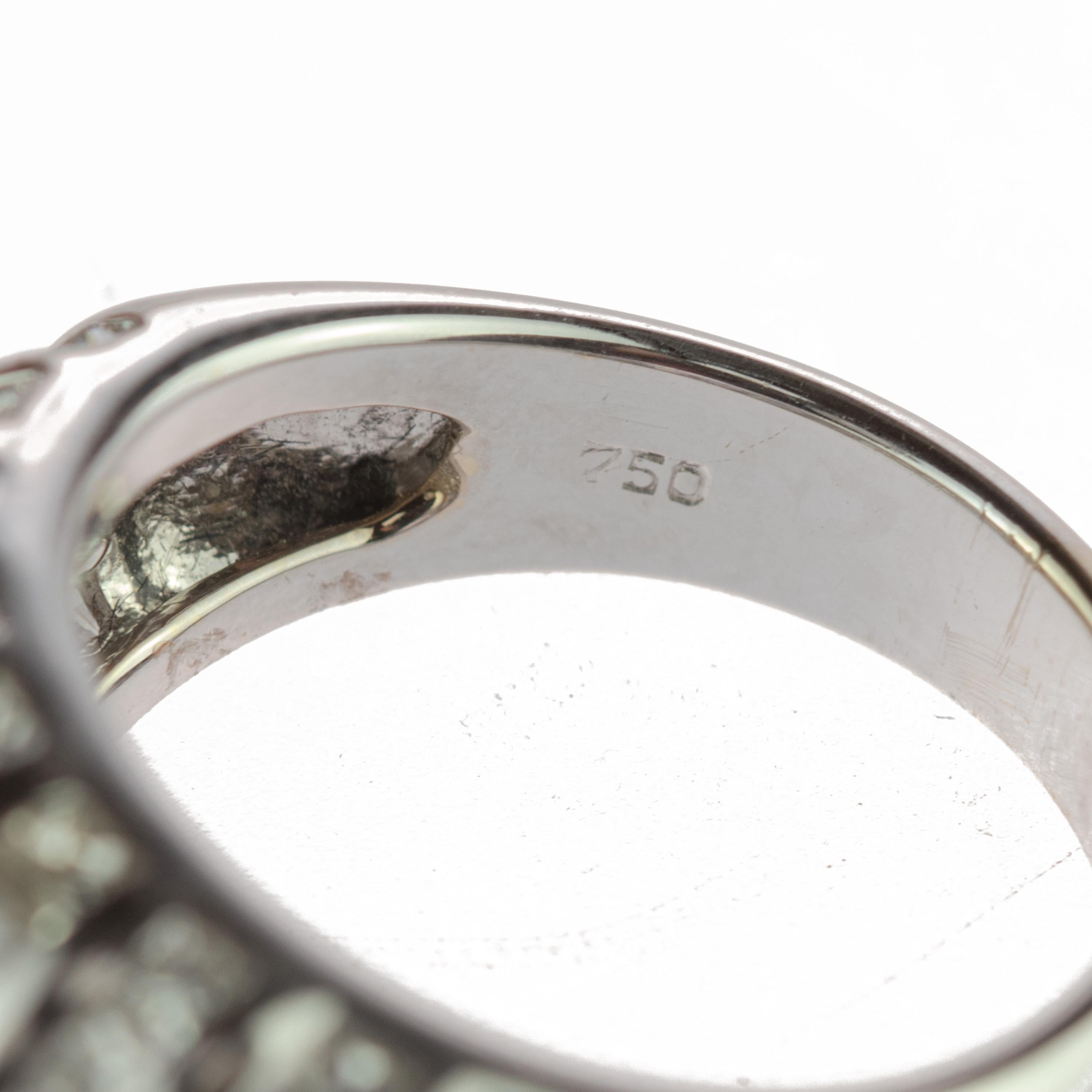 Intini Jewels Bague cocktail à dôme en or 18 carats et grappe de diamants brillants en vente 3