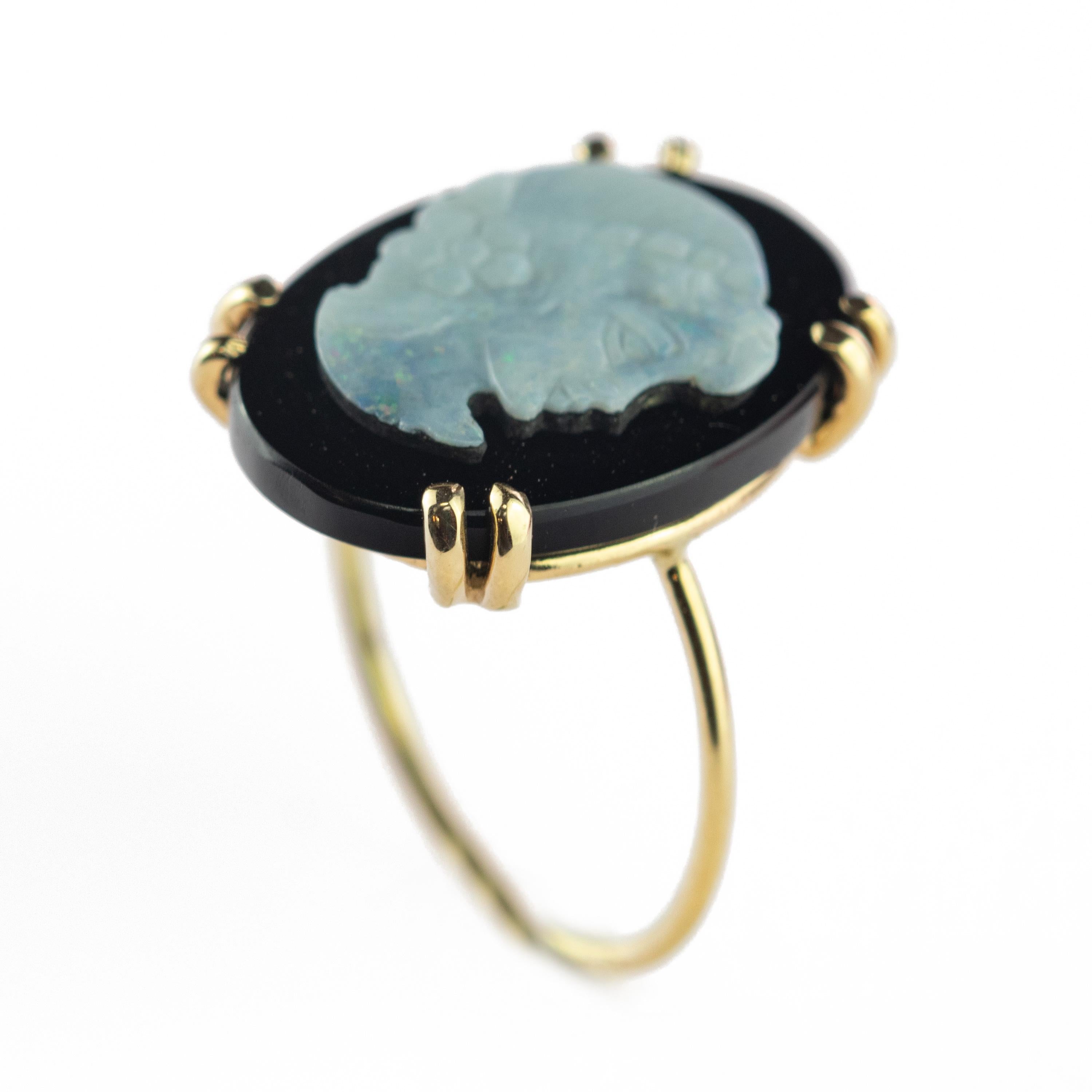 Intini Jewels Cammeo Ópalo Ágata Oval 18 Kilates Oro Amarillo Cóctel Anillo Moderno en venta 2