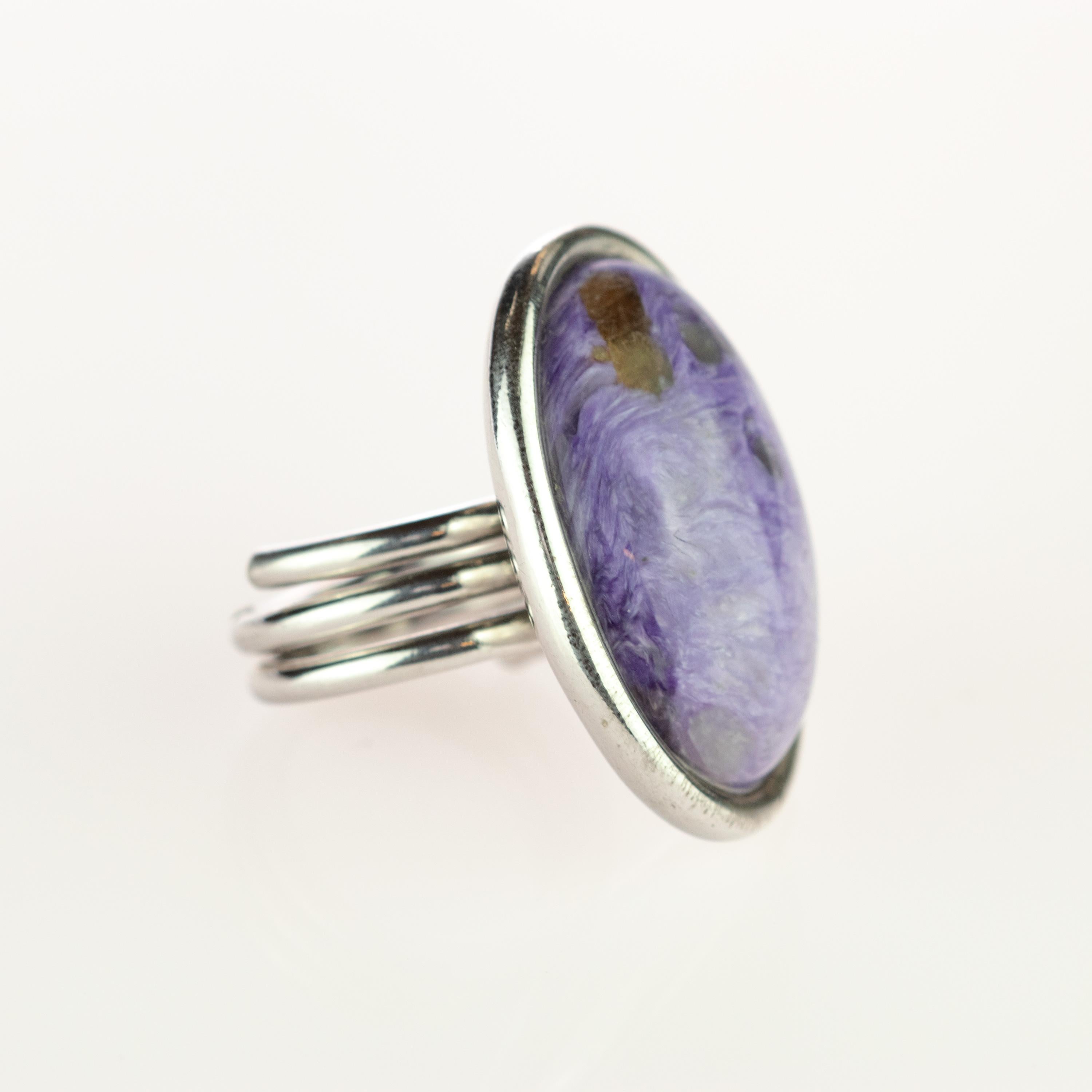 Intini Jewels Charoite Oval Cabochon Sterling Silver Cocktail Crafted Retro Ring For Sale 3