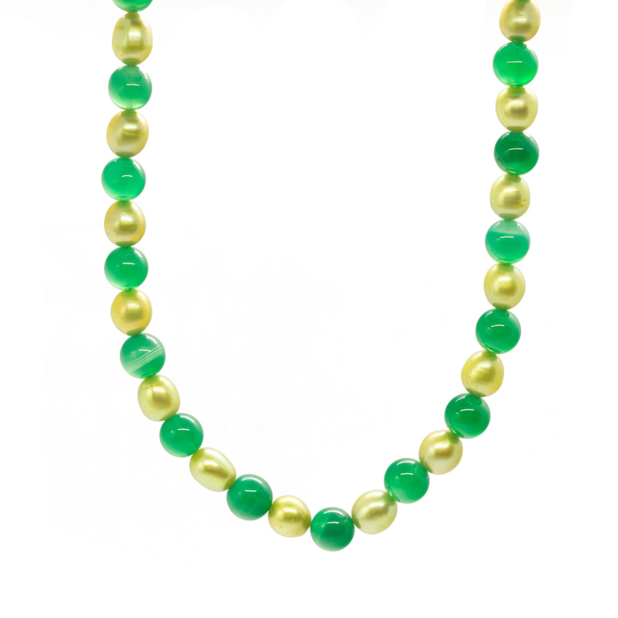 Art Nouveau Intini Jewels Collana in oro Boho Chic Deco con perle verdi colorate e quarzo 18 carati in vendita