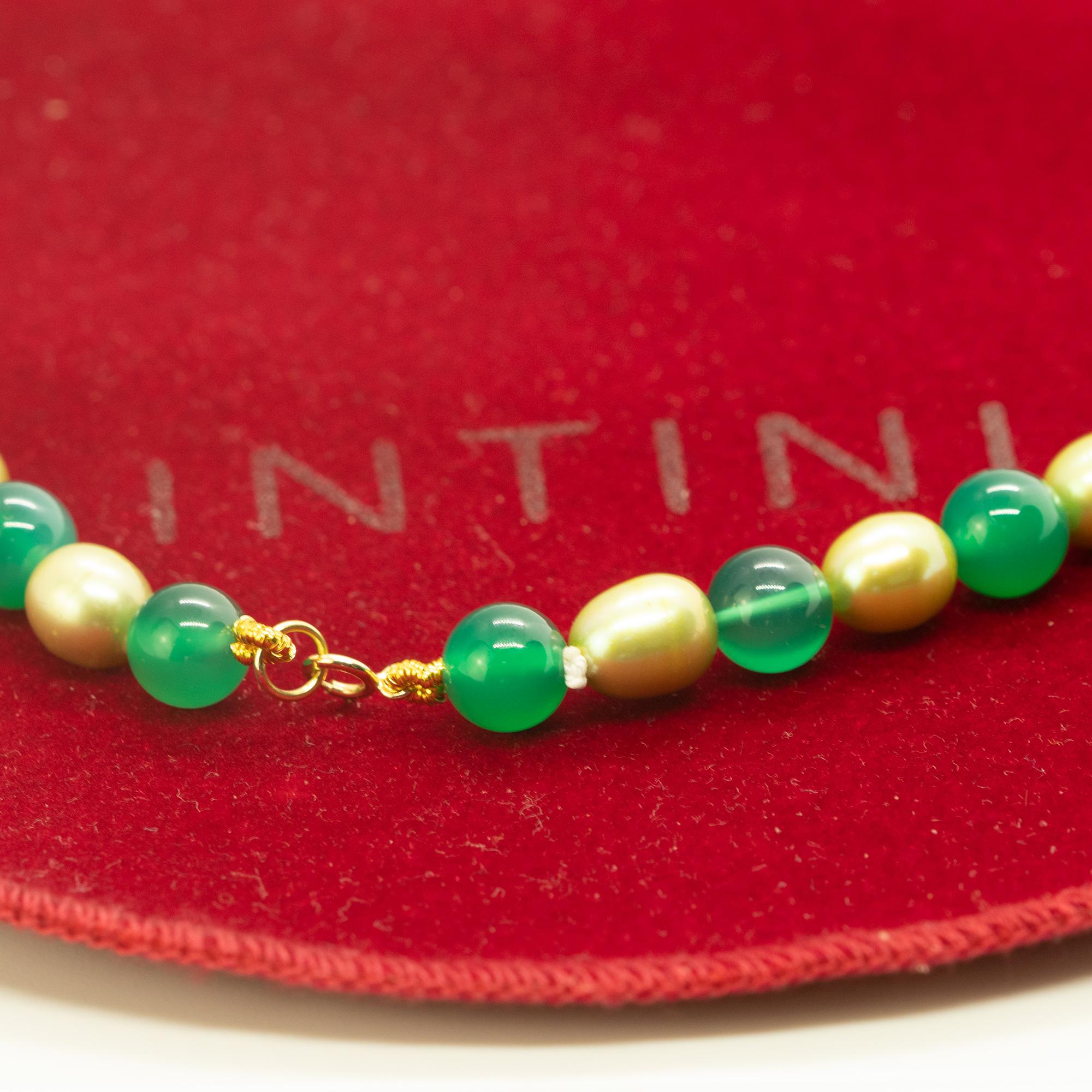 da uomo o donna Intini Jewels Collana in oro Boho Chic Deco con perle verdi colorate e quarzo 18 carati in vendita