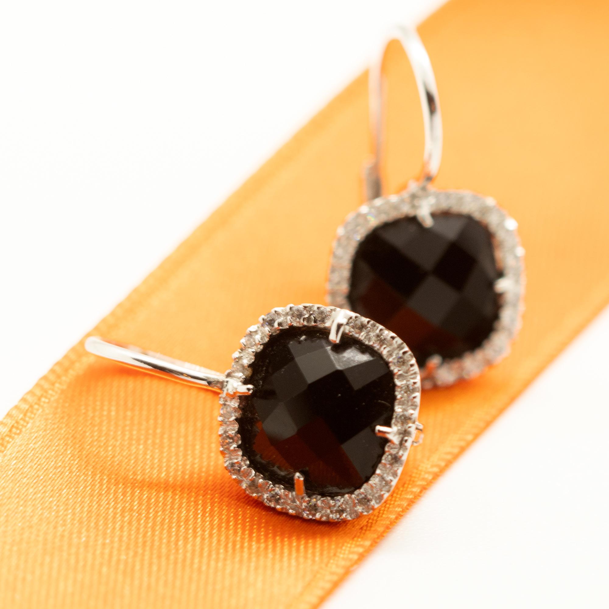 Intini Jewels Diamond Black Onyx 18 Karat Gold Vintage Square Clip-On Earrings For Sale 7