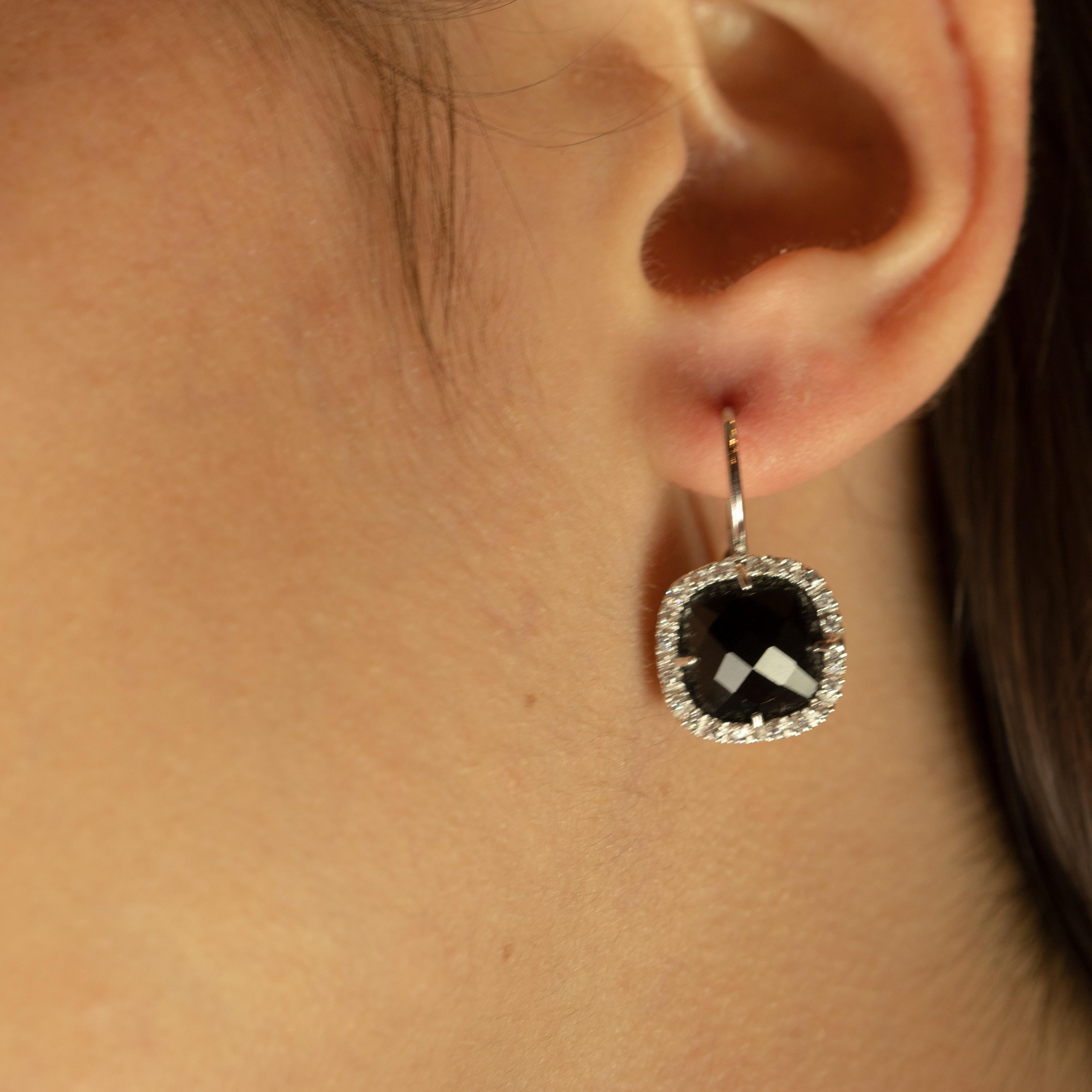 Classical Roman Intini Jewels Diamond Black Onyx 18 Karat Gold Vintage Square Clip-On Earrings
