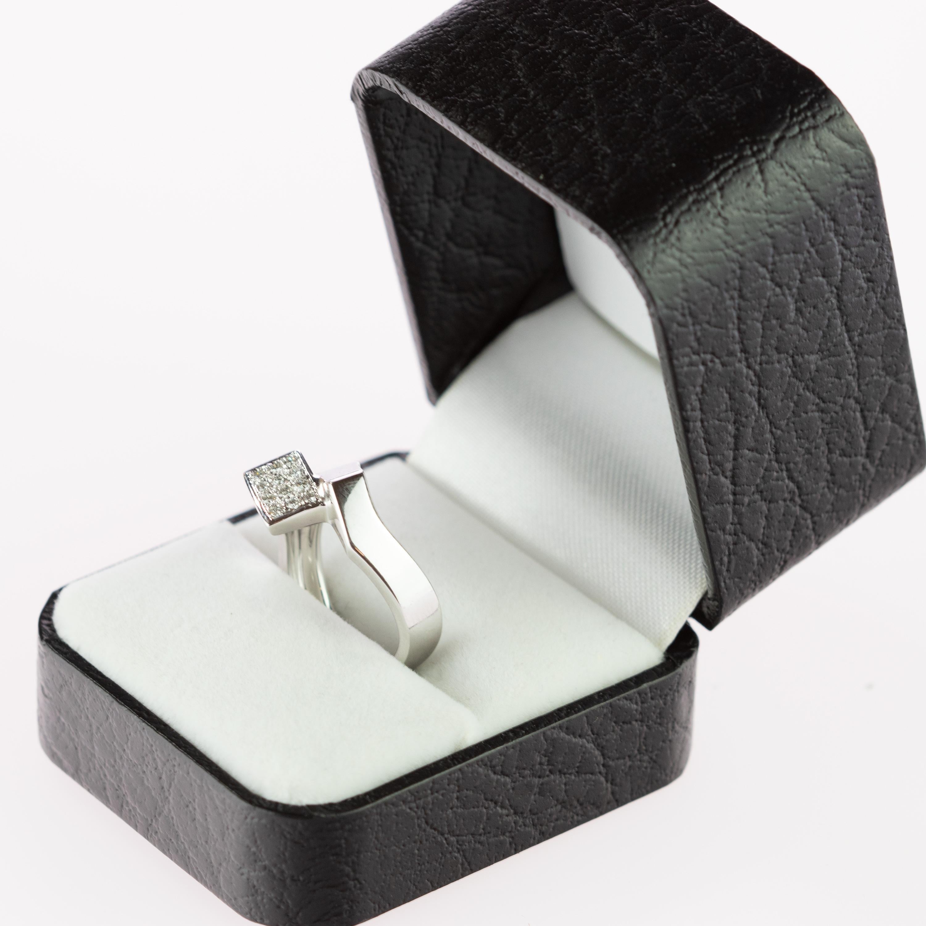 Intini Jewels Diamond Brilliant 18 Karat White Gold Cluster Italian Gala Ring For Sale 2