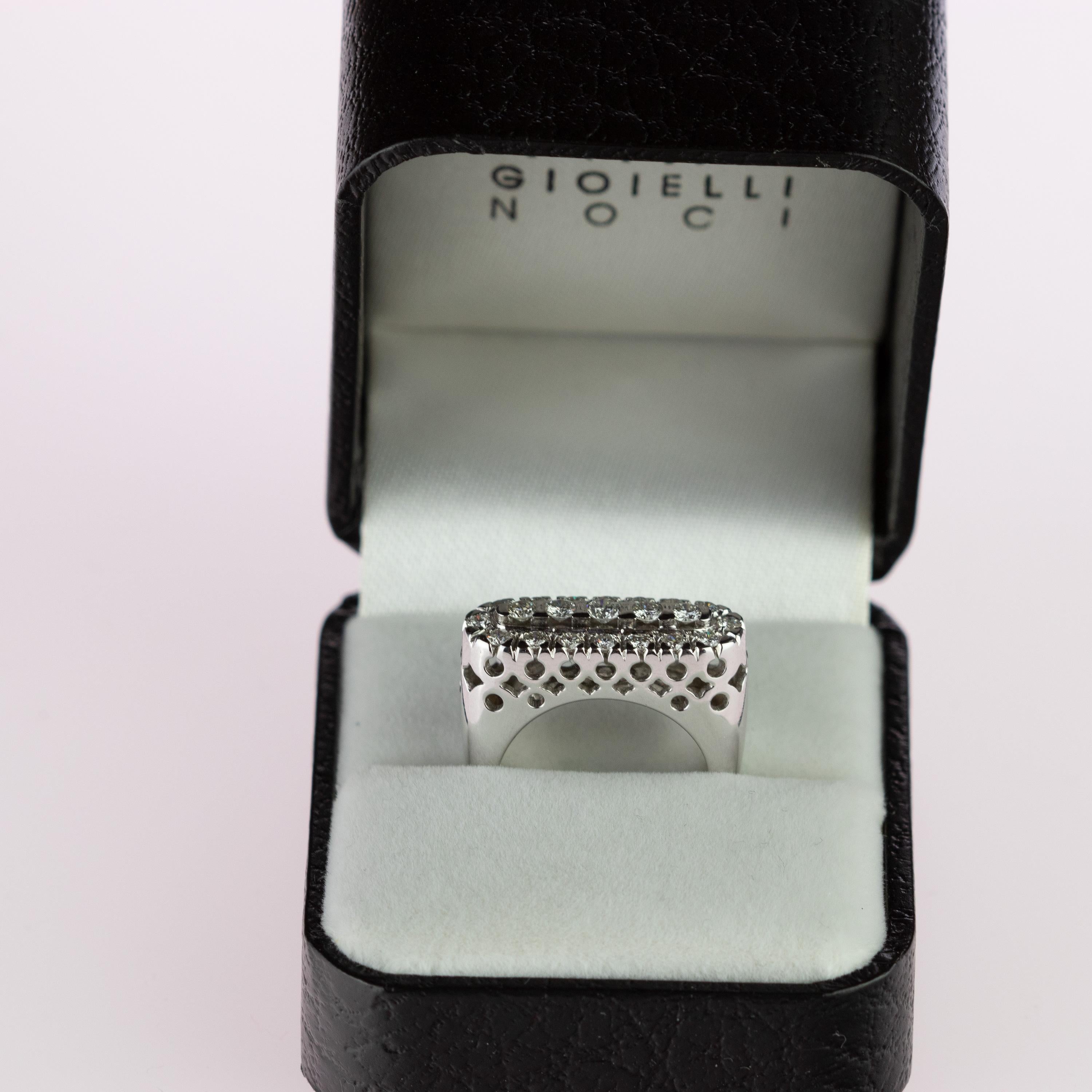 Intini Jewels Diamond Cluster 18 Karat White Gold Band Oval Bridal Cocktail Ring In New Condition In Milano, IT