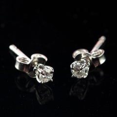 Intini Jewels Clous d'oreilles Point of Light en or blanc 18 carats et diamants