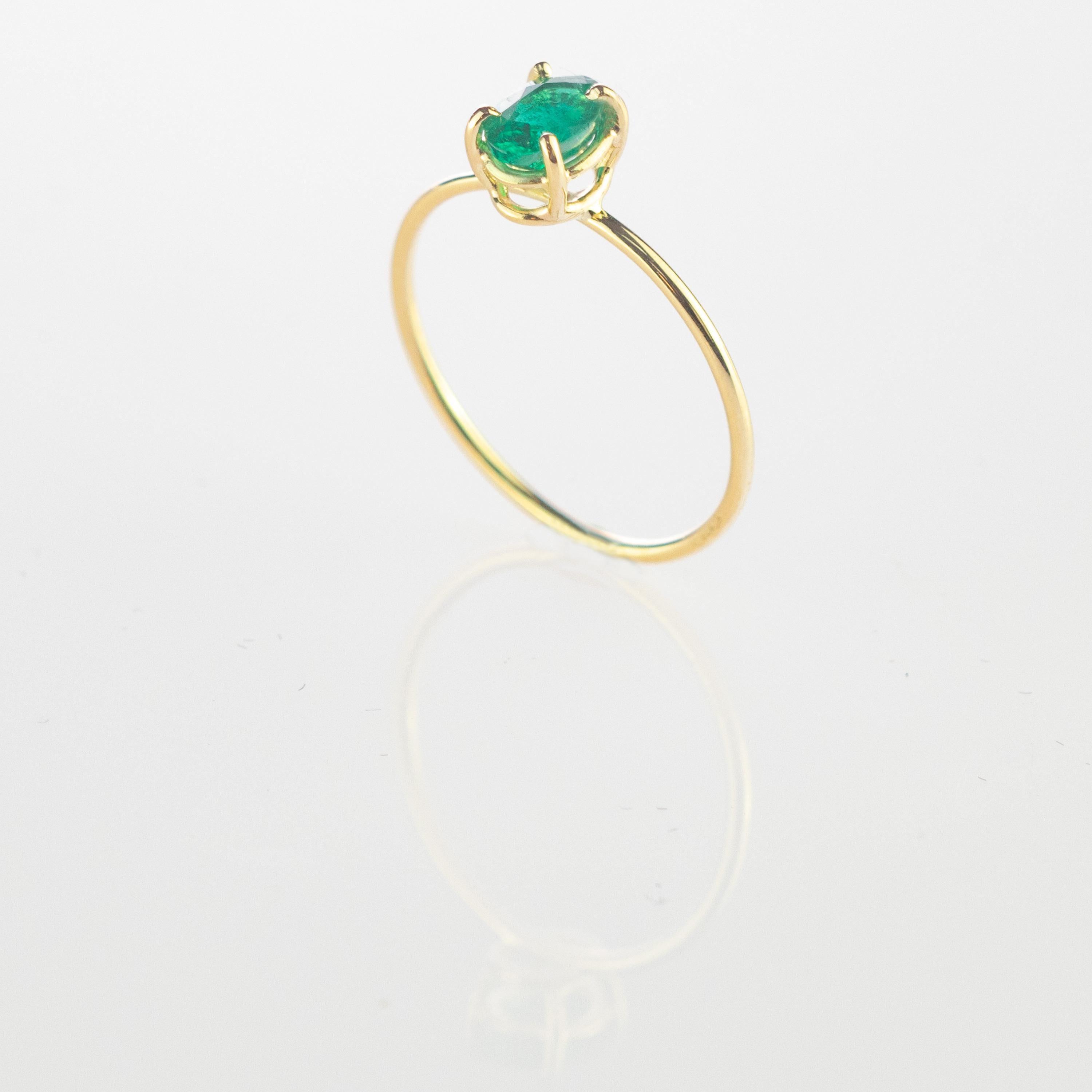 Mixed Cut Intini Jewels Emerald Oval 18 Karat Gold Cocktail Solitaire Handmade Chic Ring For Sale