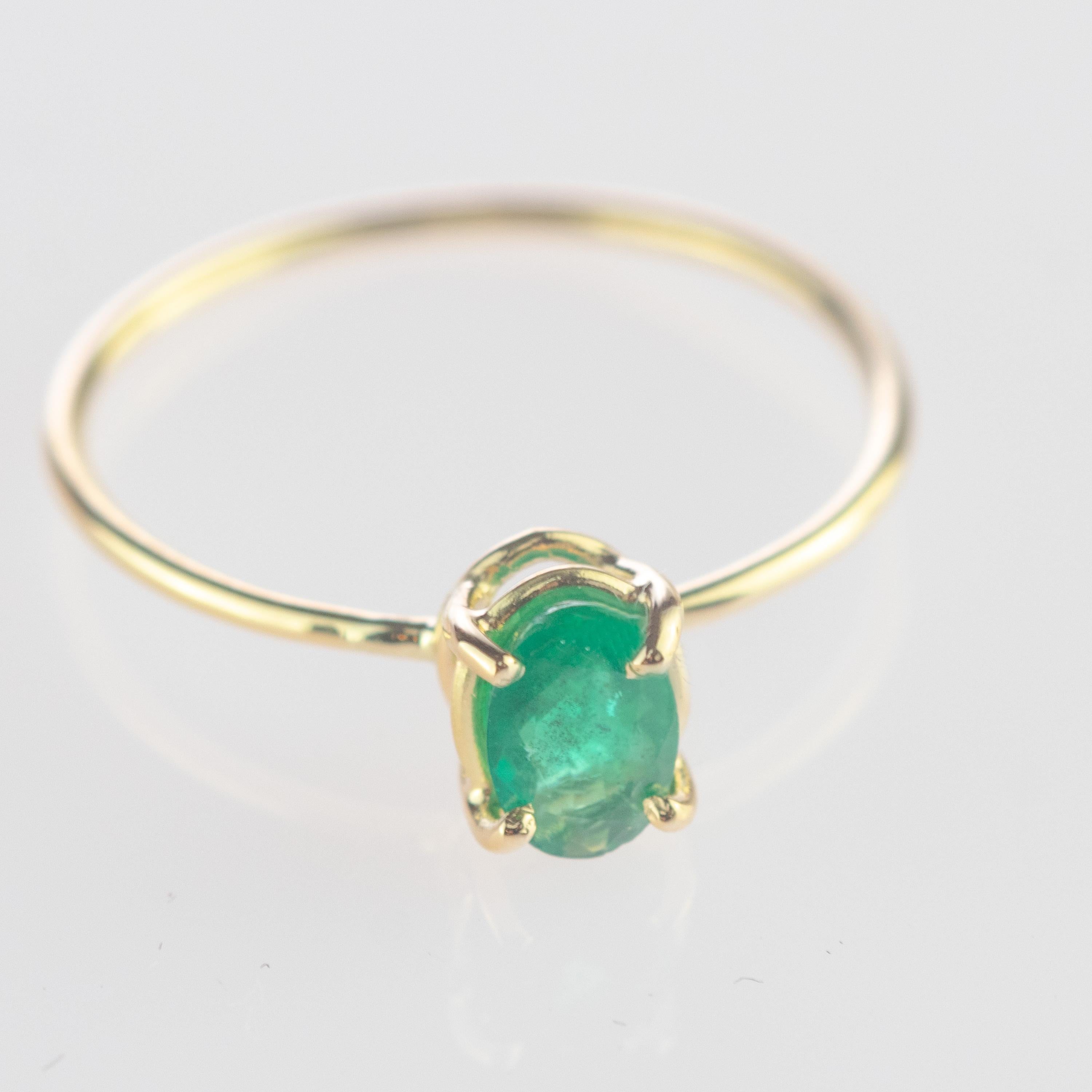 Women's Intini Jewels Emerald Oval 18 Karat Gold Cocktail Solitaire Handmade Chic Ring For Sale