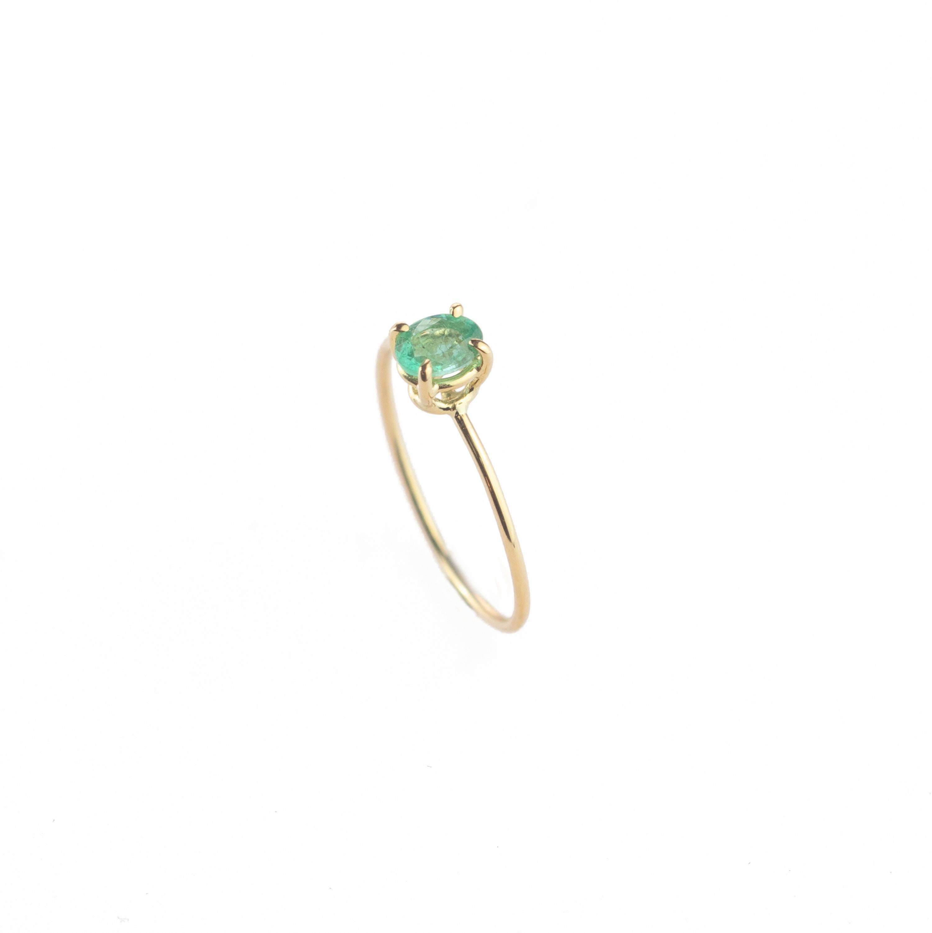 Intini Jewels Emerald Oval 9 Karat Gold Cocktail Band Handmade Chic Ring For Sale 4
