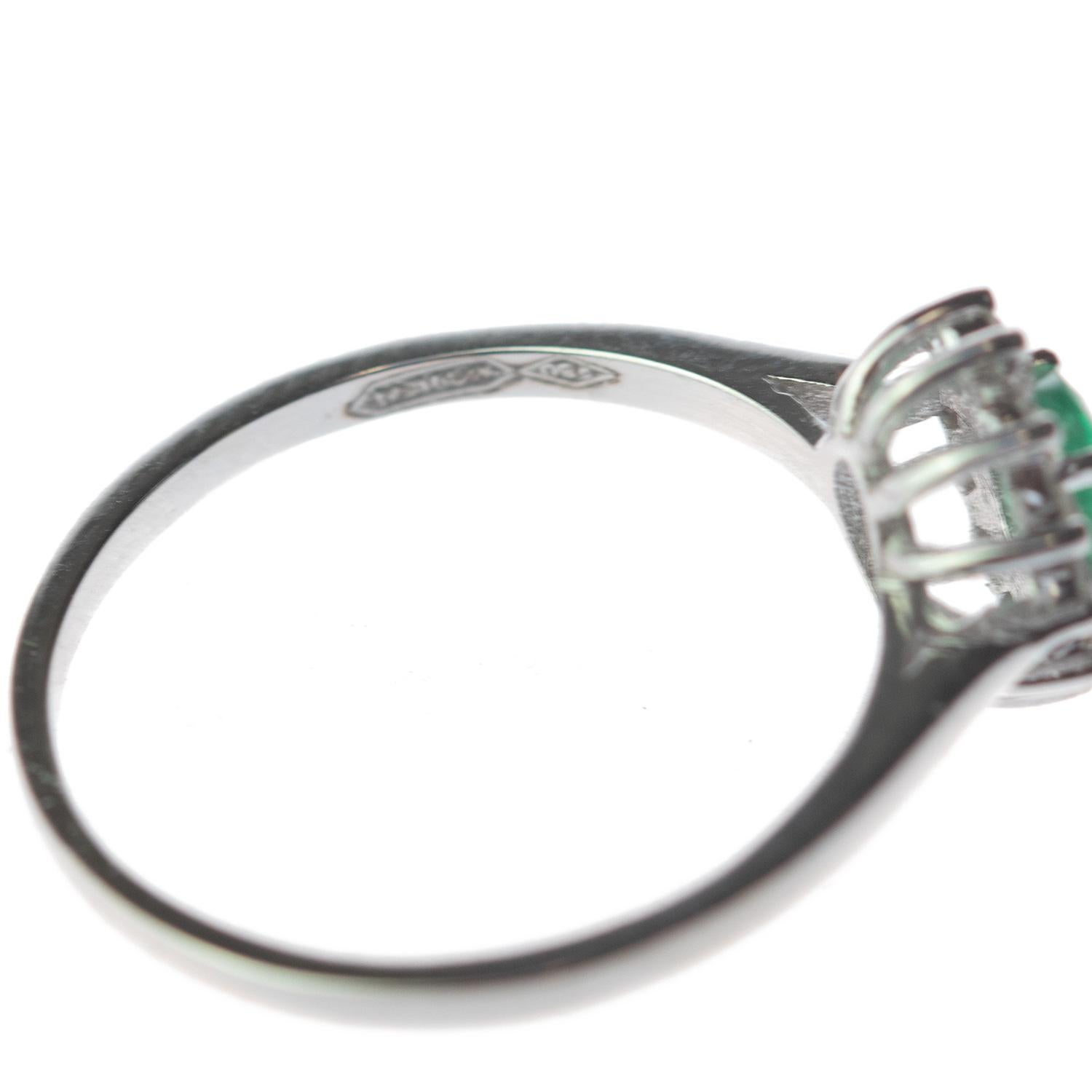 Dietini Juwelen Facettierter Smaragd Oval Diamant 18 Karat Weißgold Edwardianischer Ring im Angebot 1