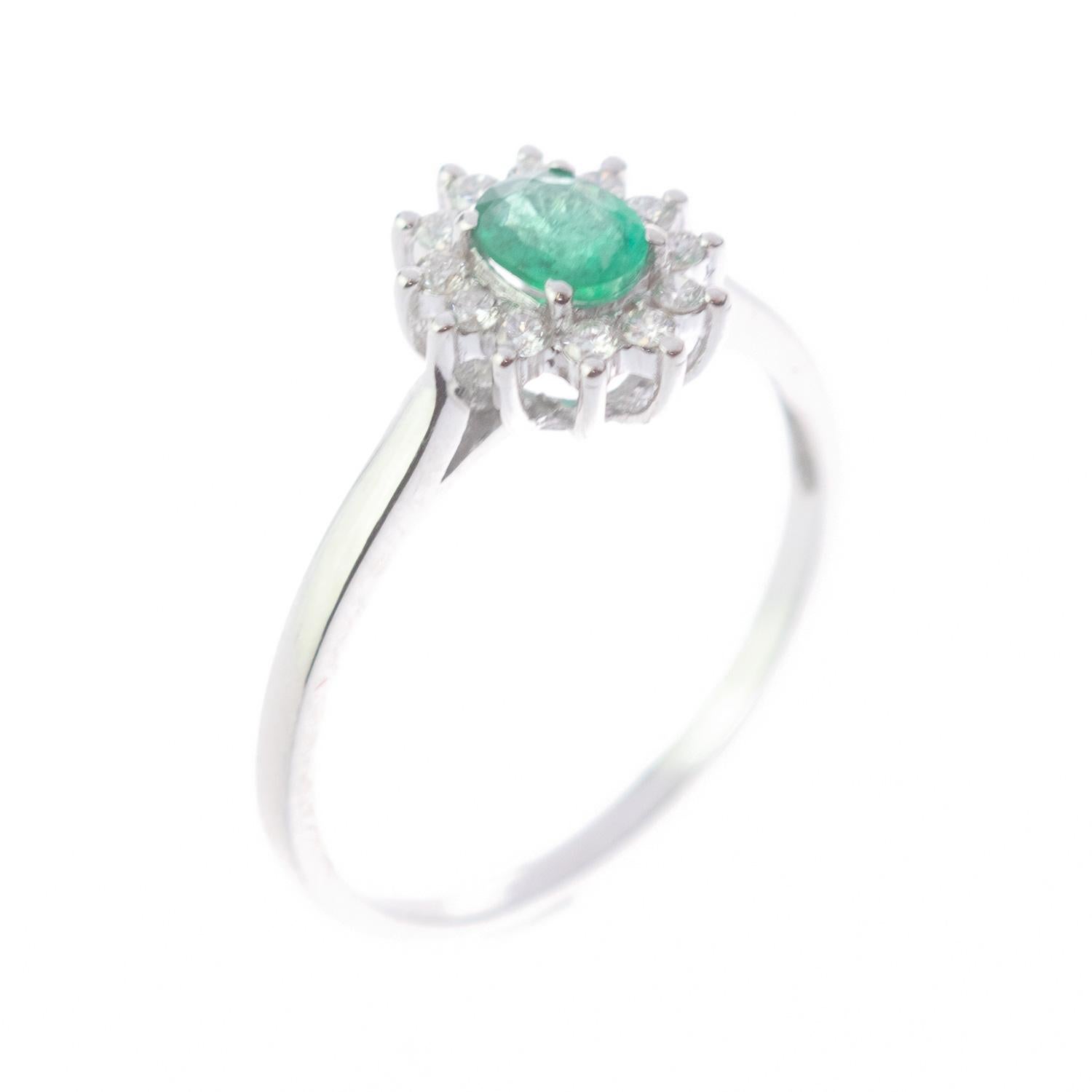 Dietini Juwelen Facettierter Smaragd Oval Diamant 18 Karat Weißgold Edwardianischer Ring im Angebot 5