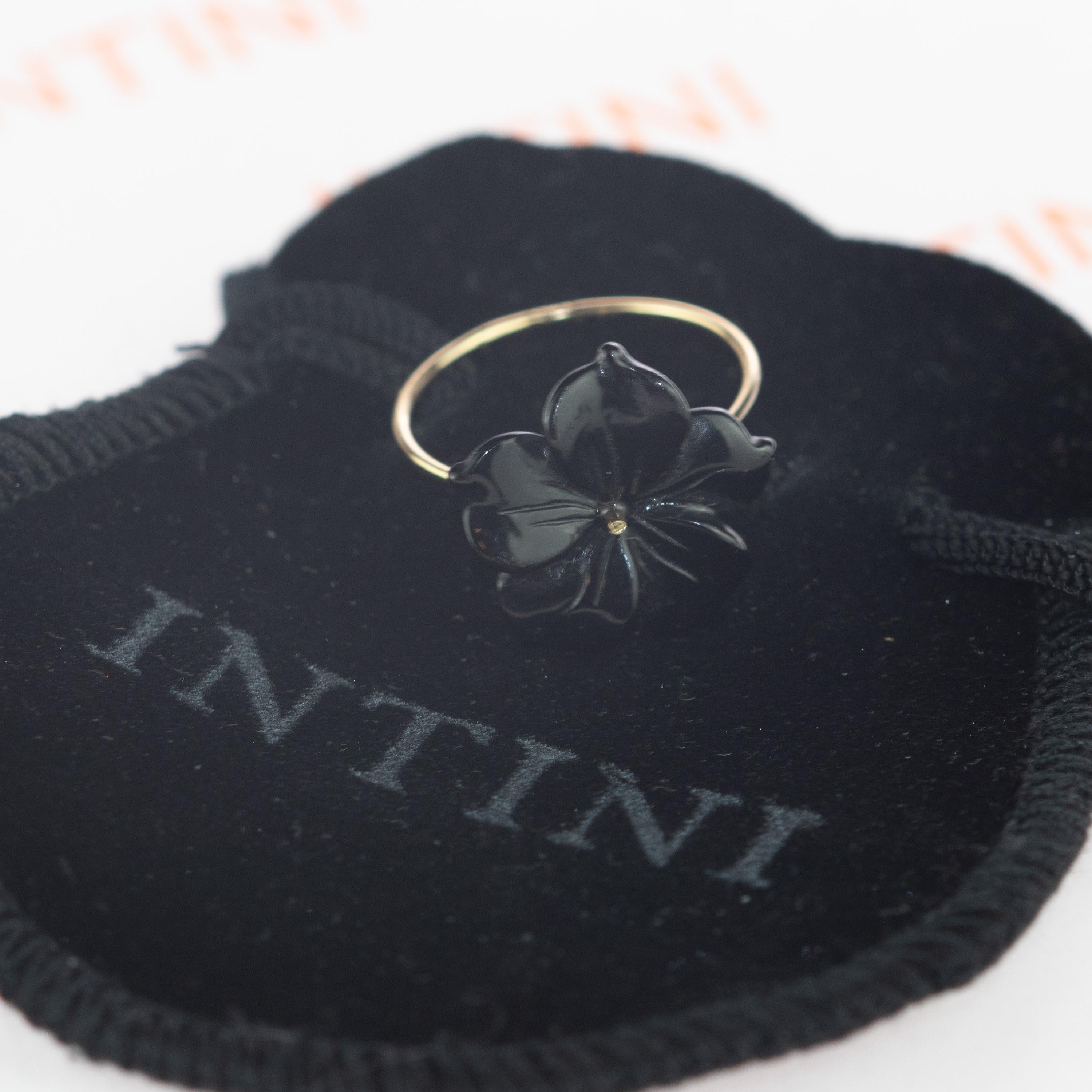 Intini Jewels Flower Bague cocktail italienne en or 18 carats et agate noire, faite à la main en vente 2