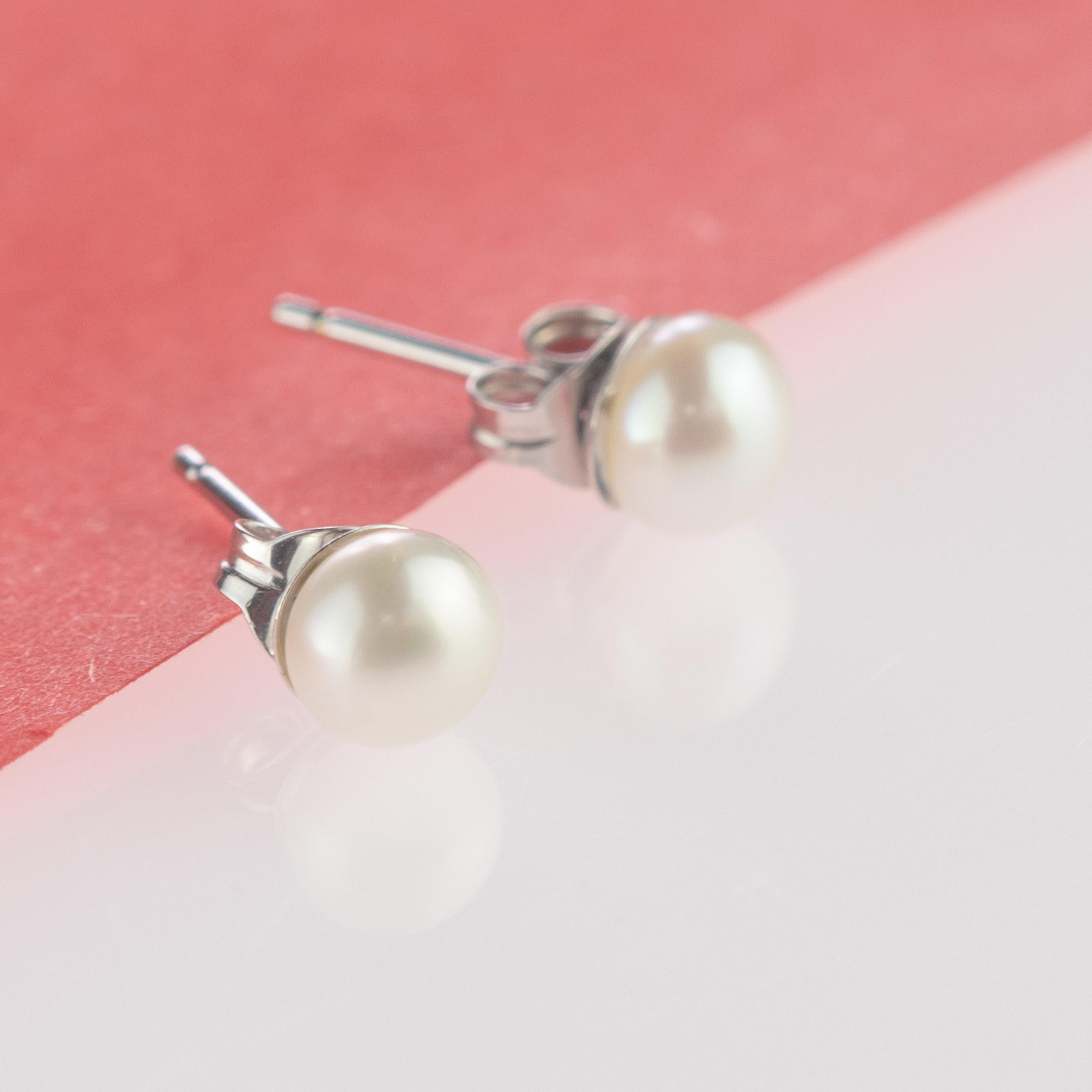 Intini Jewels Freshwater Pearl 14 Karat White Gold Stud Cocktail Earrings In New Condition For Sale In Milano, IT