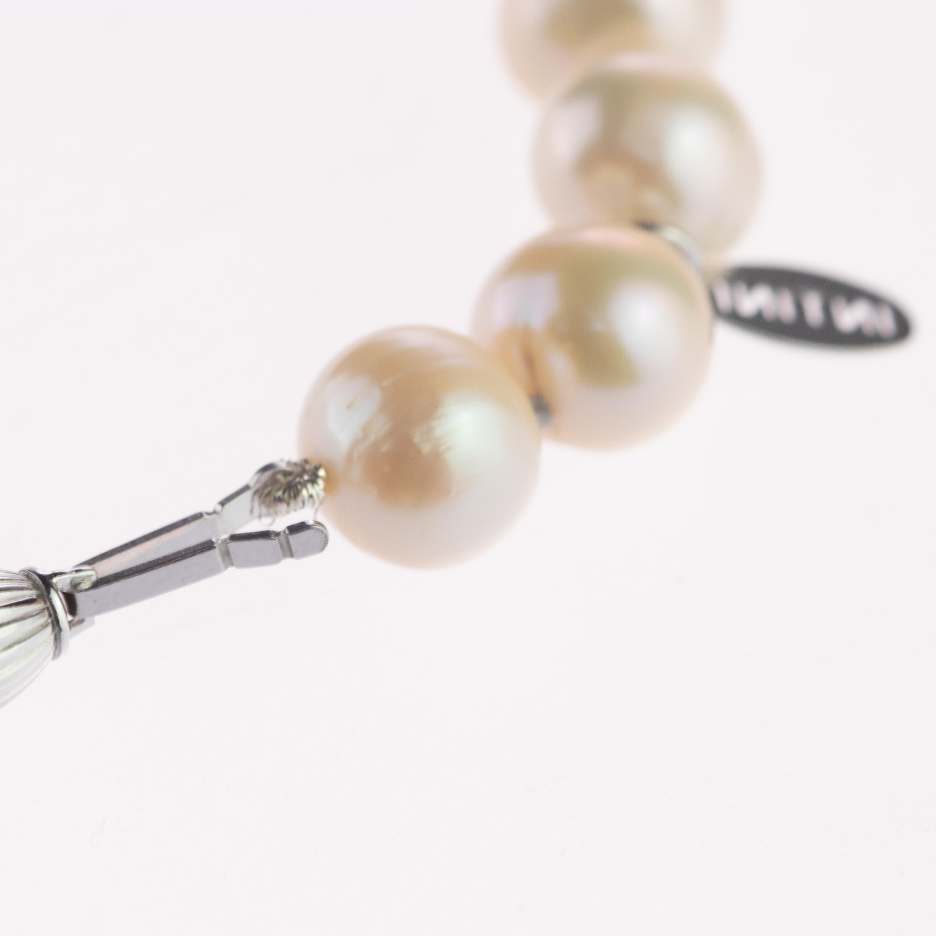 Intini Jewels - Collana da cocktail con perle d'acqua dolce e corallo in oro bianco 14 carati in vendita 8