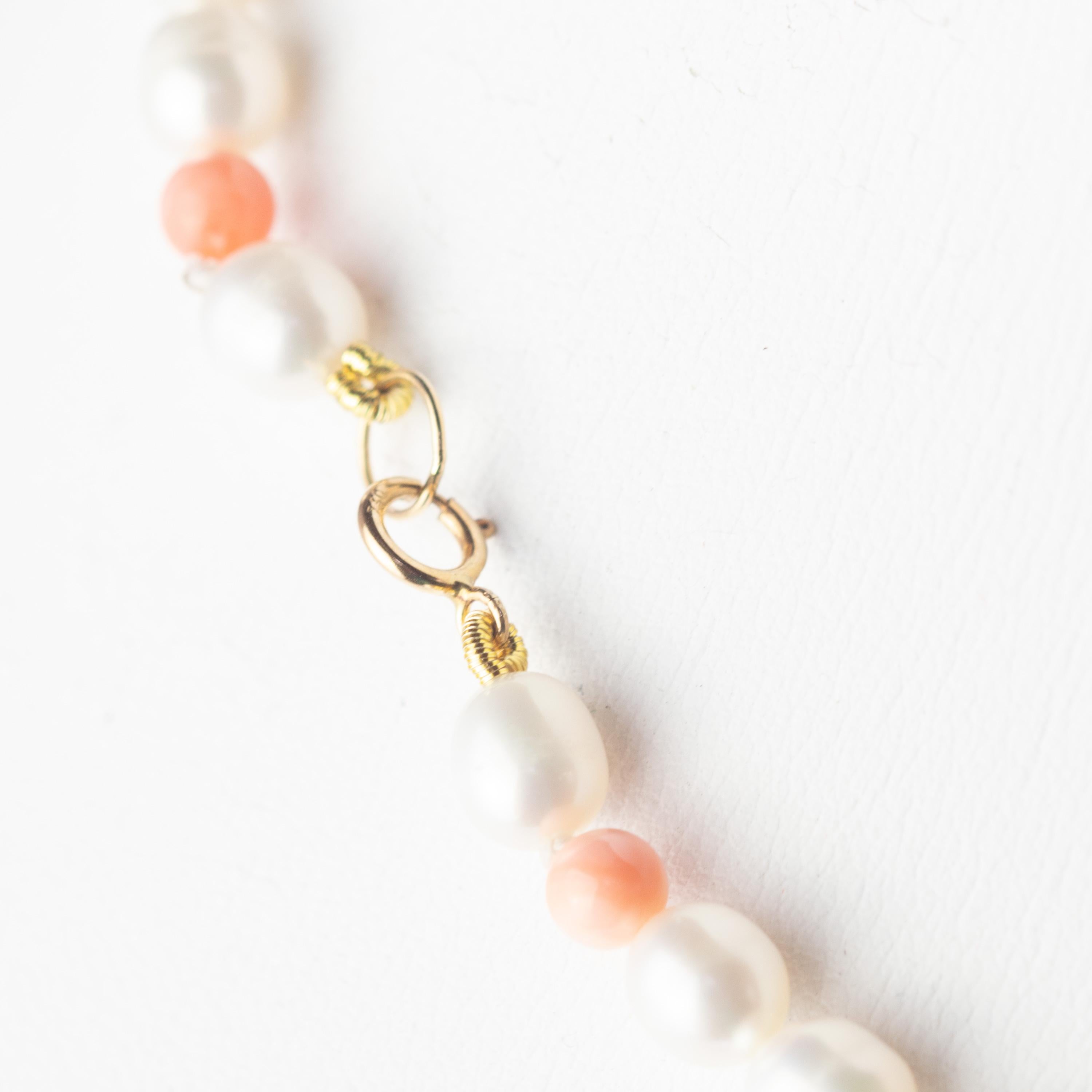 Romano classico Intini Jewels - Collana da cocktail con perle d'acqua dolce e corallo in oro bianco 18 carati in vendita