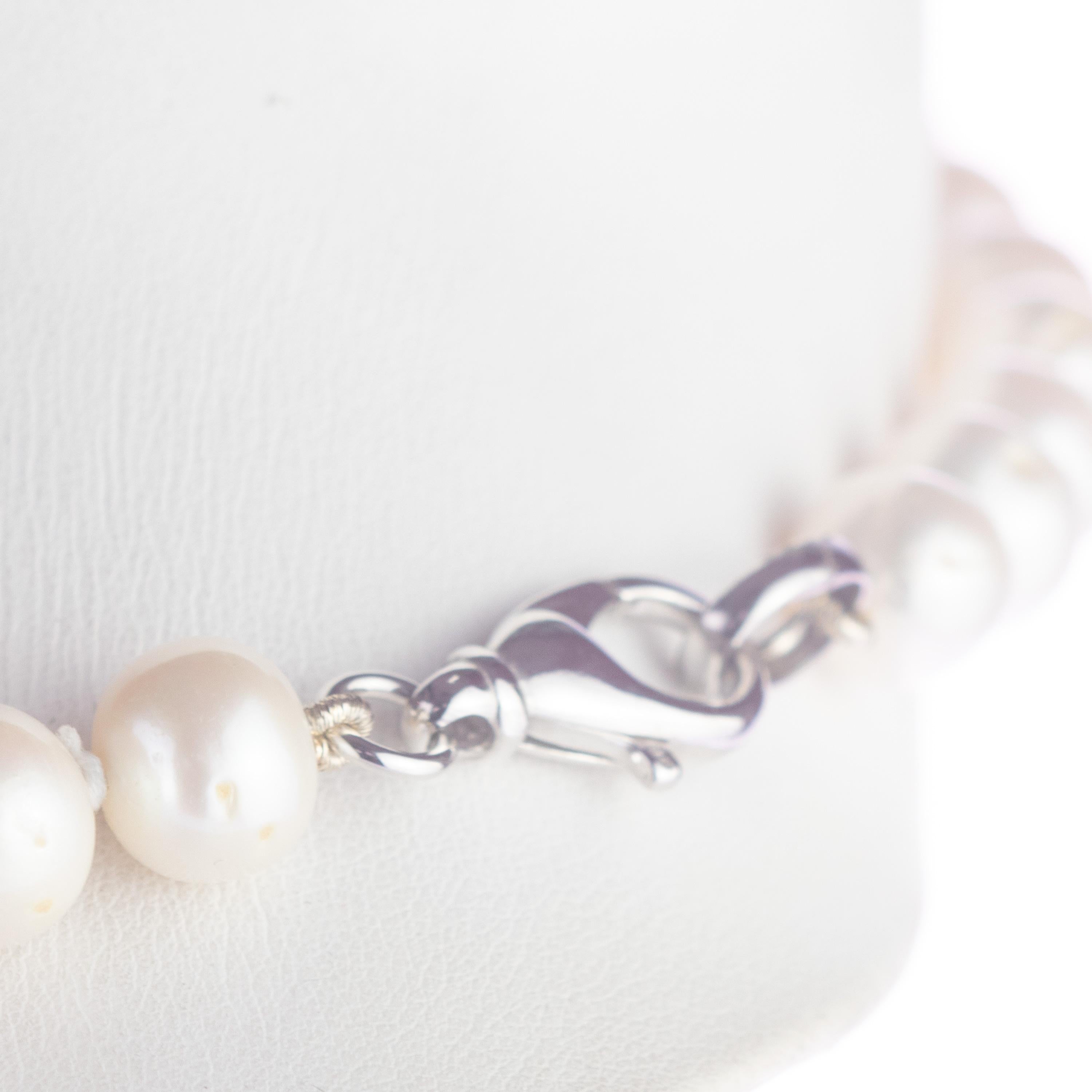 Intini Jewels Collana di perle d'acqua dolce, corallo e crisoprasio in argento sterling in vendita 1