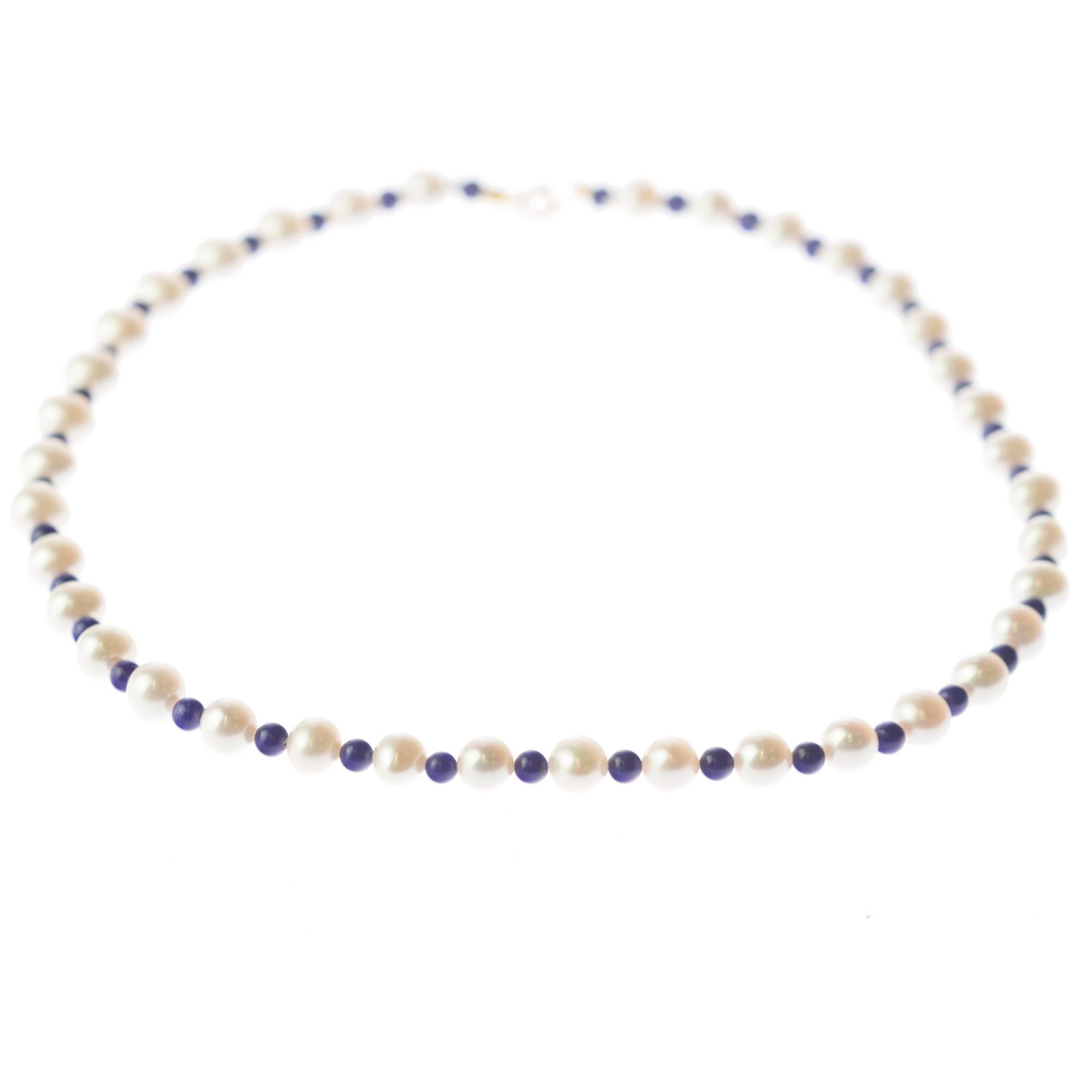 Women's or Men's Intini Jewels Freshwater Pearl Lapis Lazuli 18 Karat Gold Cocktail Chic Necklace For Sale