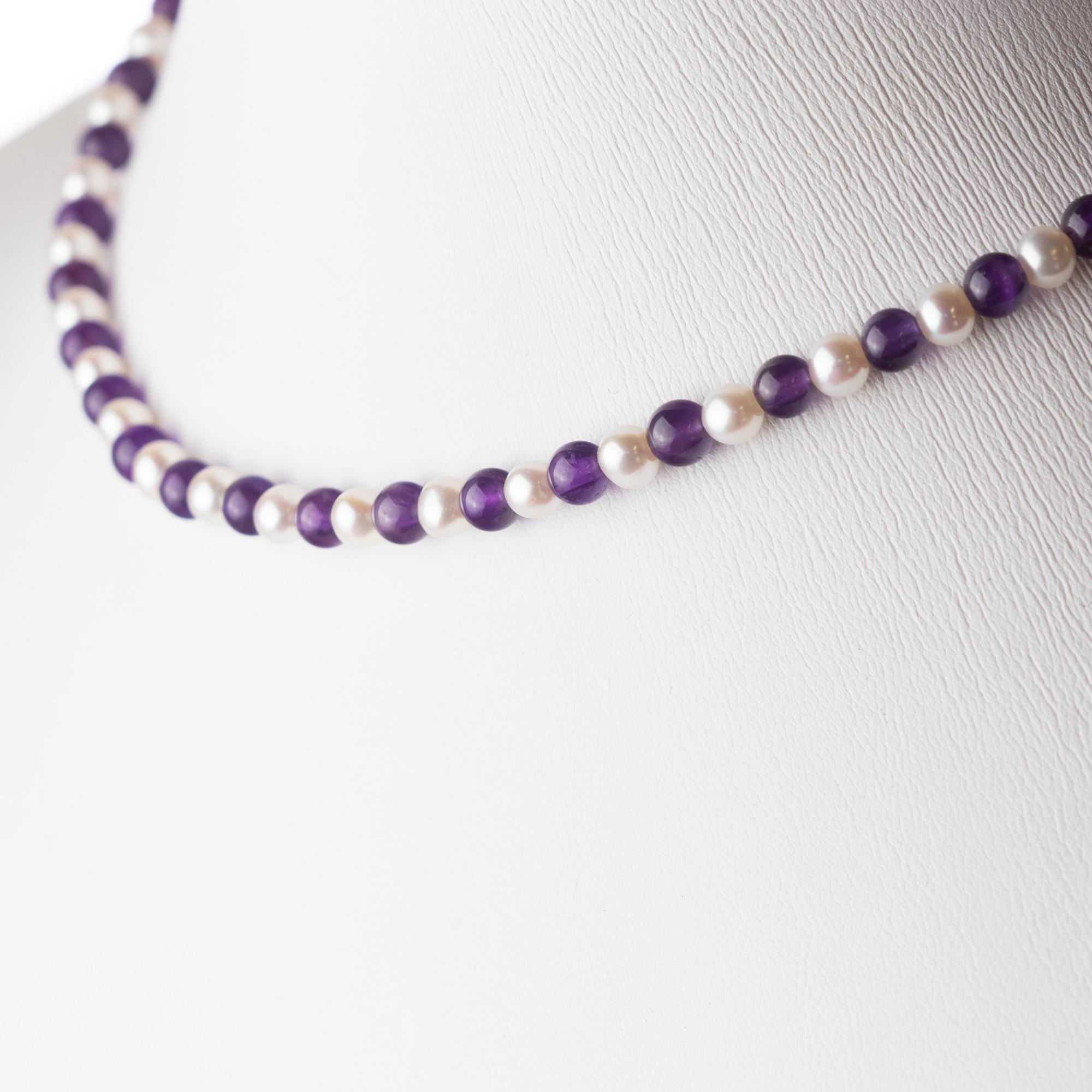 Intini Jewels Collier déco bohème chic en or 18 carats avec perles d'eau douce et améthyste naturelle Neuf - En vente à Milano, IT