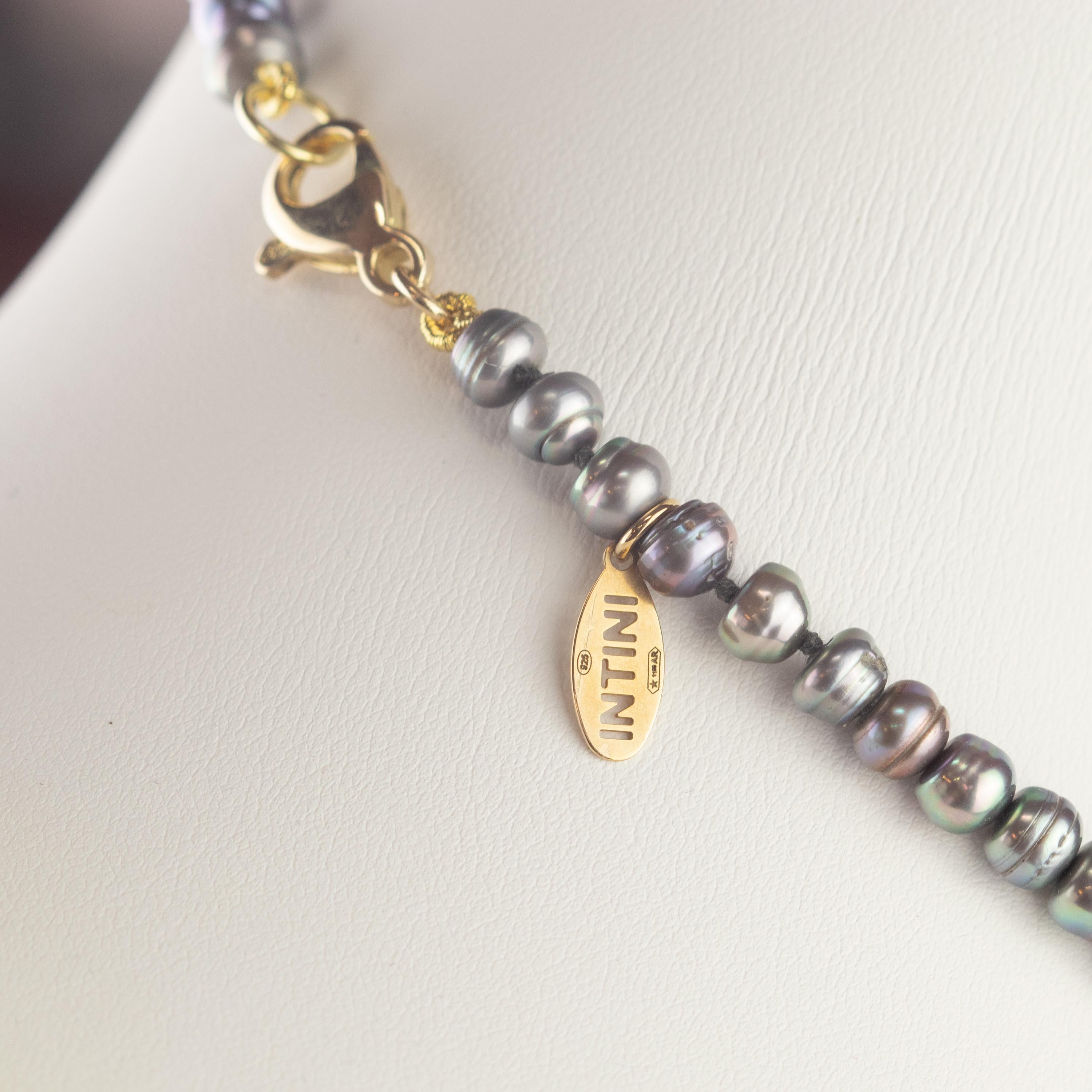 Intini Jewels - Collana da cocktail con perle d'acqua dolce e rodonite in oro giallo 14 carati In condizioni Nuovo in vendita a Milano, IT