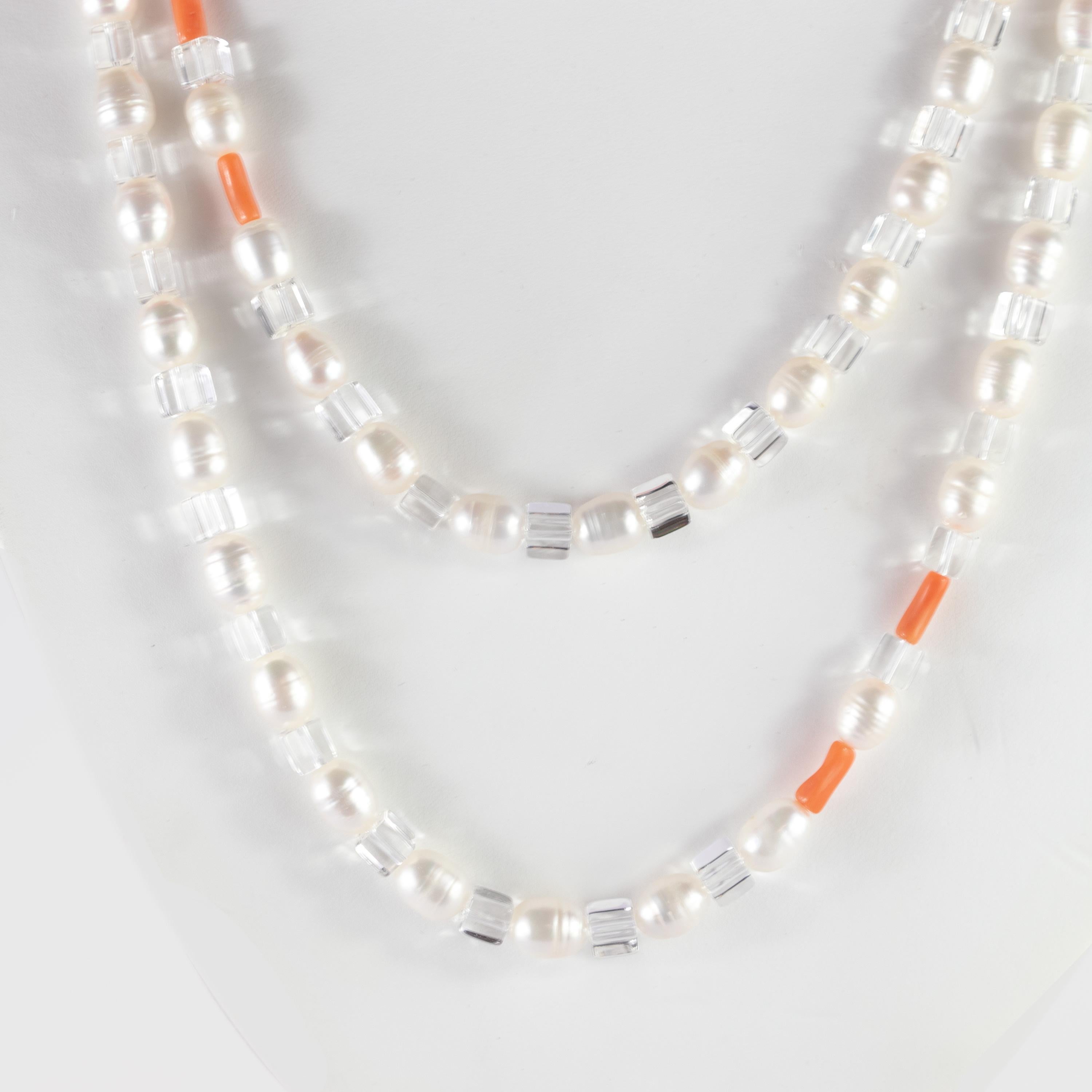 Intini Jewels - Collana di perle d'acqua dolce con catena lunga e perline in argento 925 in vendita 4