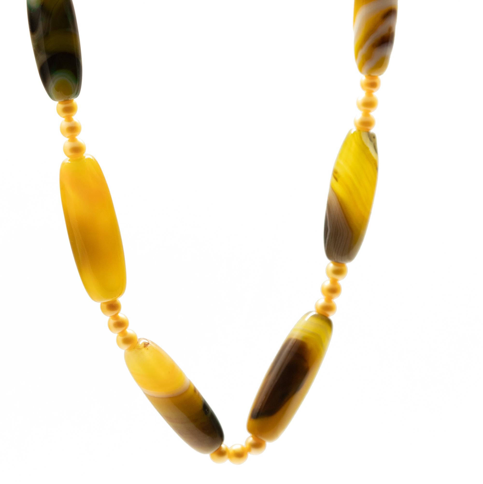 Intini Jewels Collier unisexe bohème chic en or jaune 18 carats avec perles d'eau douce et agate en vente 1