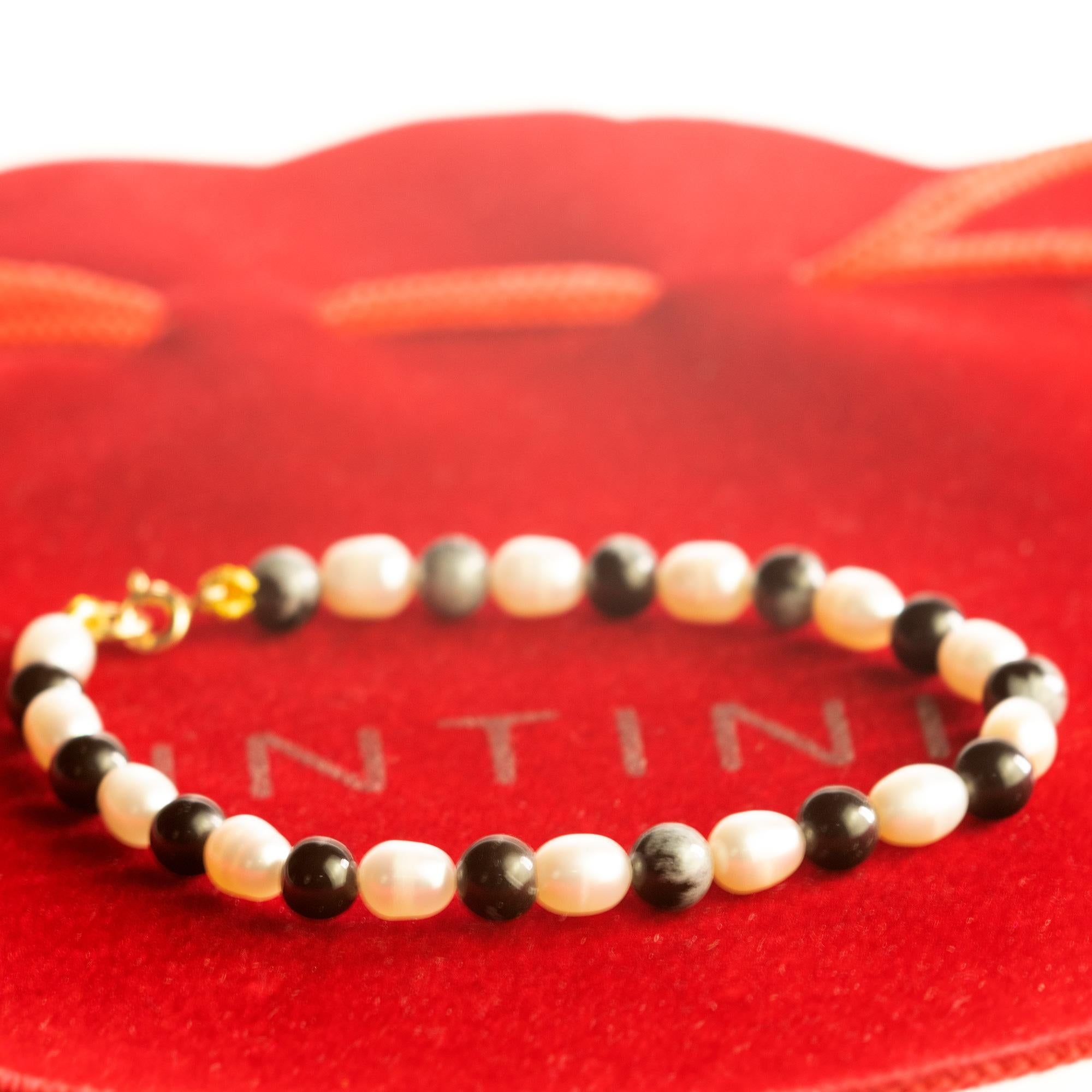 Art nouveau Intini Jewels Bracelet en or style Boho Chic déco avec perles d'eau douce et flocons de neige Obsidian en vente