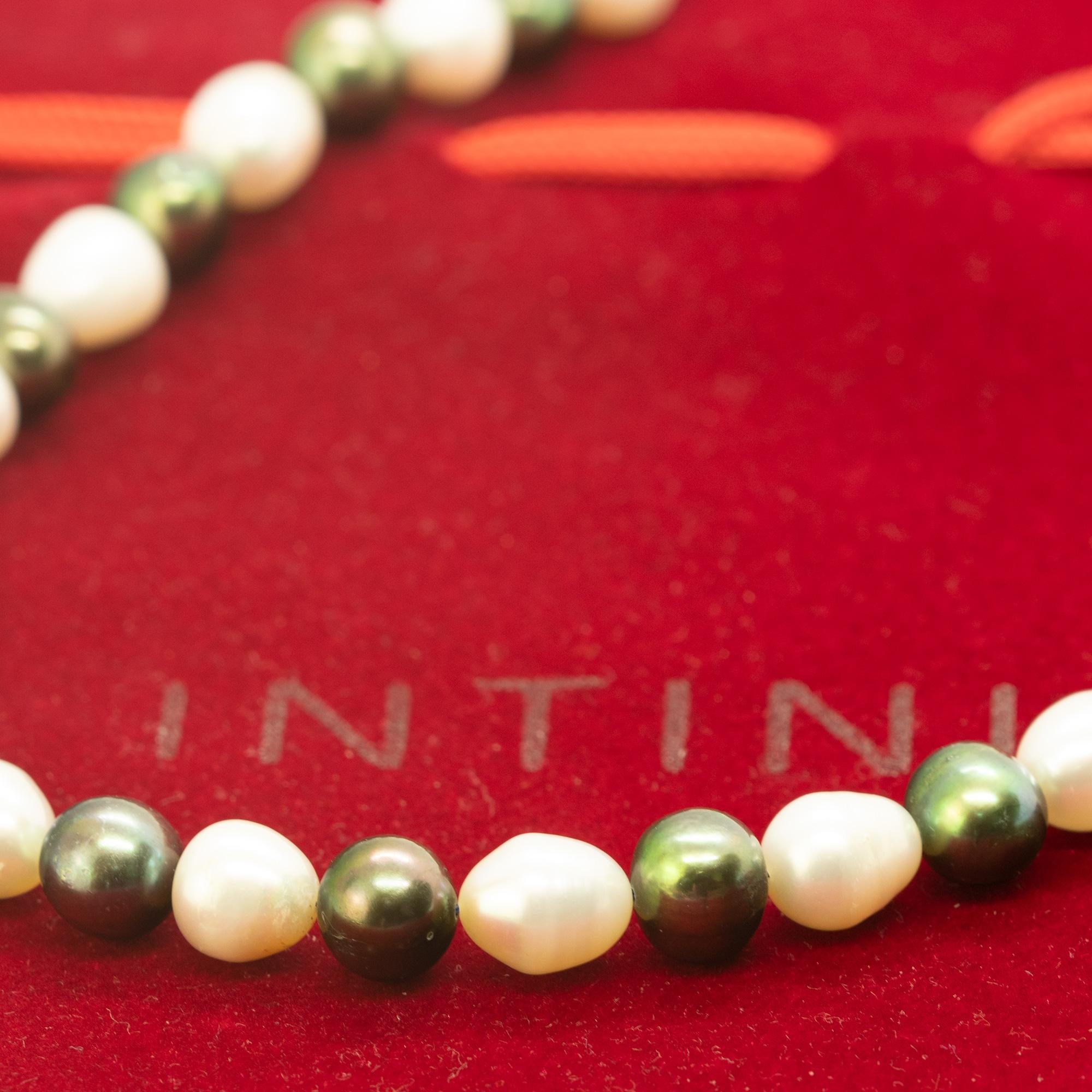 da uomo o donna Intini Jewels Perle d'acqua dolce bianche e grigie in oro 18 carati Collana Boho Chic Deco in vendita