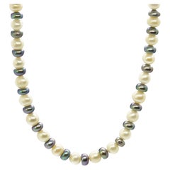 Intini Jewels Freshwater Pearls White Grey 18 Karat Gold Boho Chic Deco Necklace