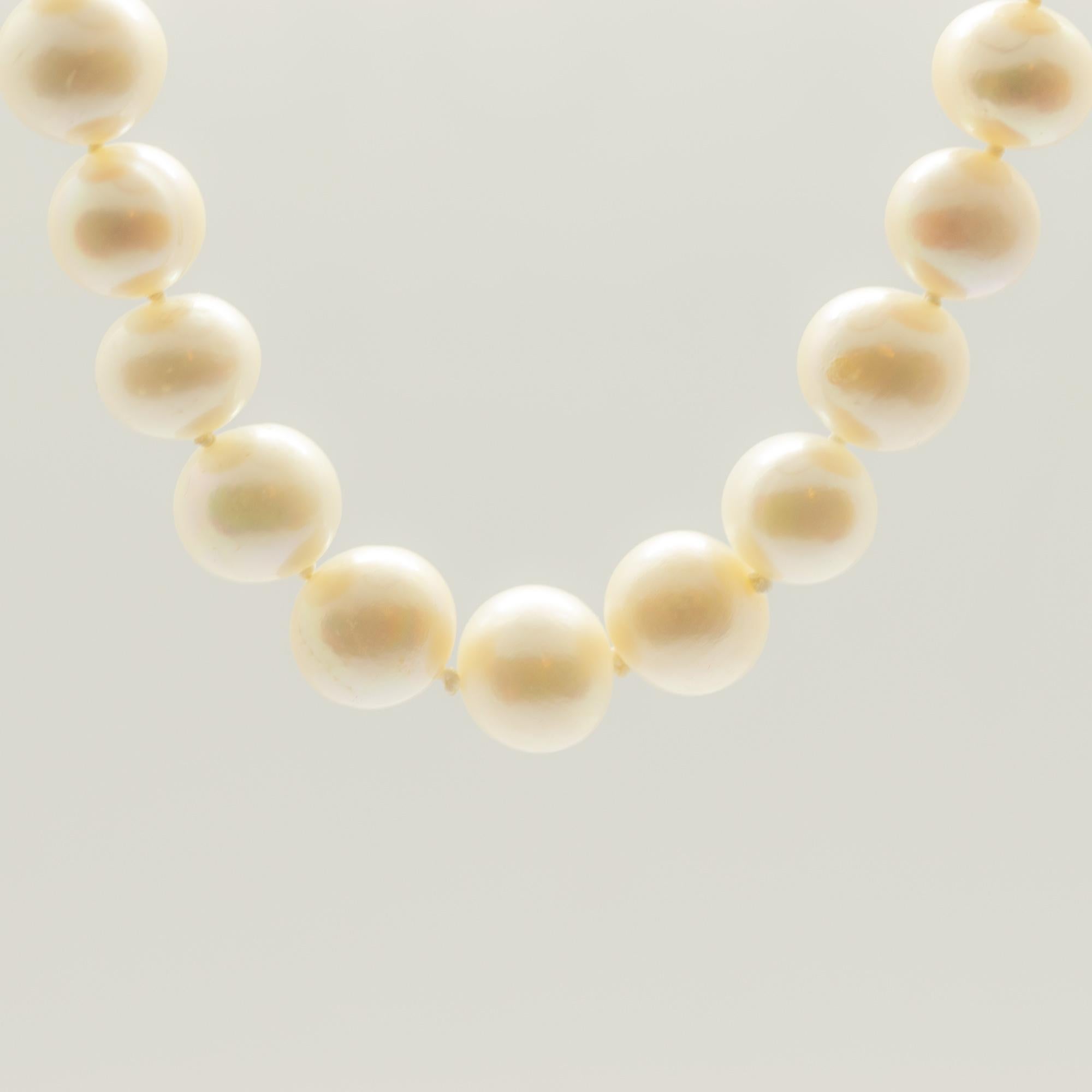 are pearls perfectly round