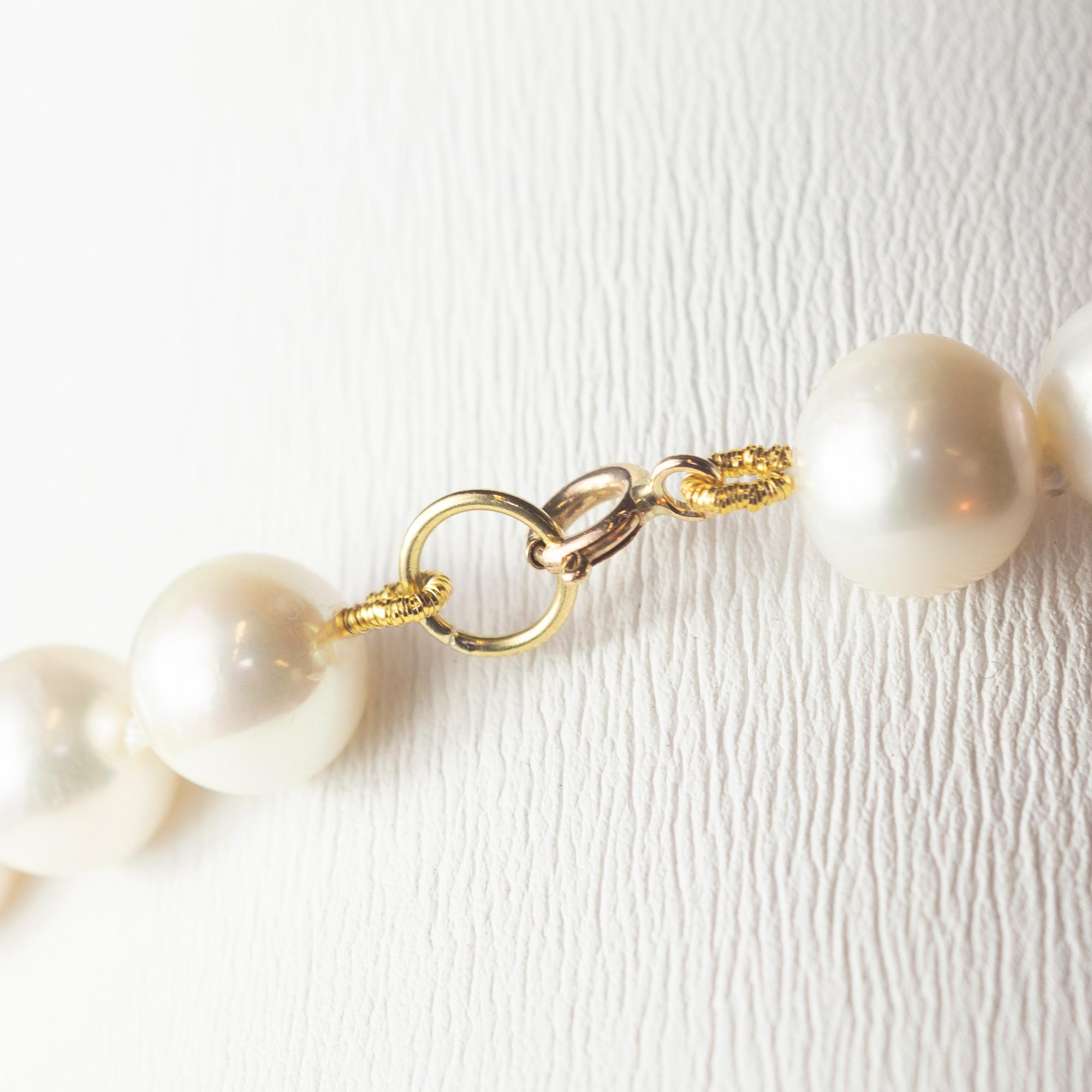 Intini Jewels Collar AAA de perlas redondas de agua dulce y cuentas de oro amarillo de 18 quilates Corte redondo en venta