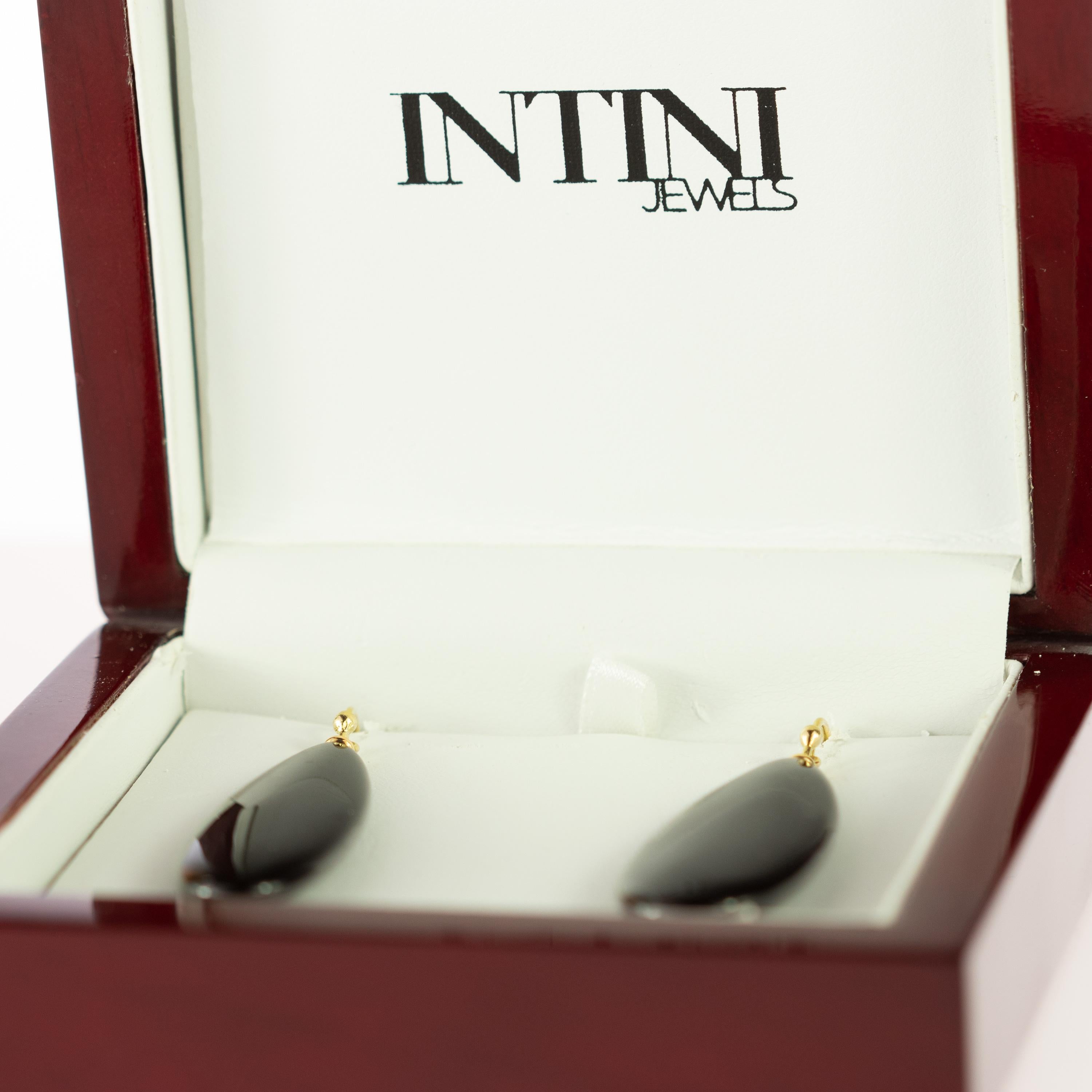 Donna Intini Jewels - Orecchini da cocktail a goccia in oro con agata nera e pera in vendita
